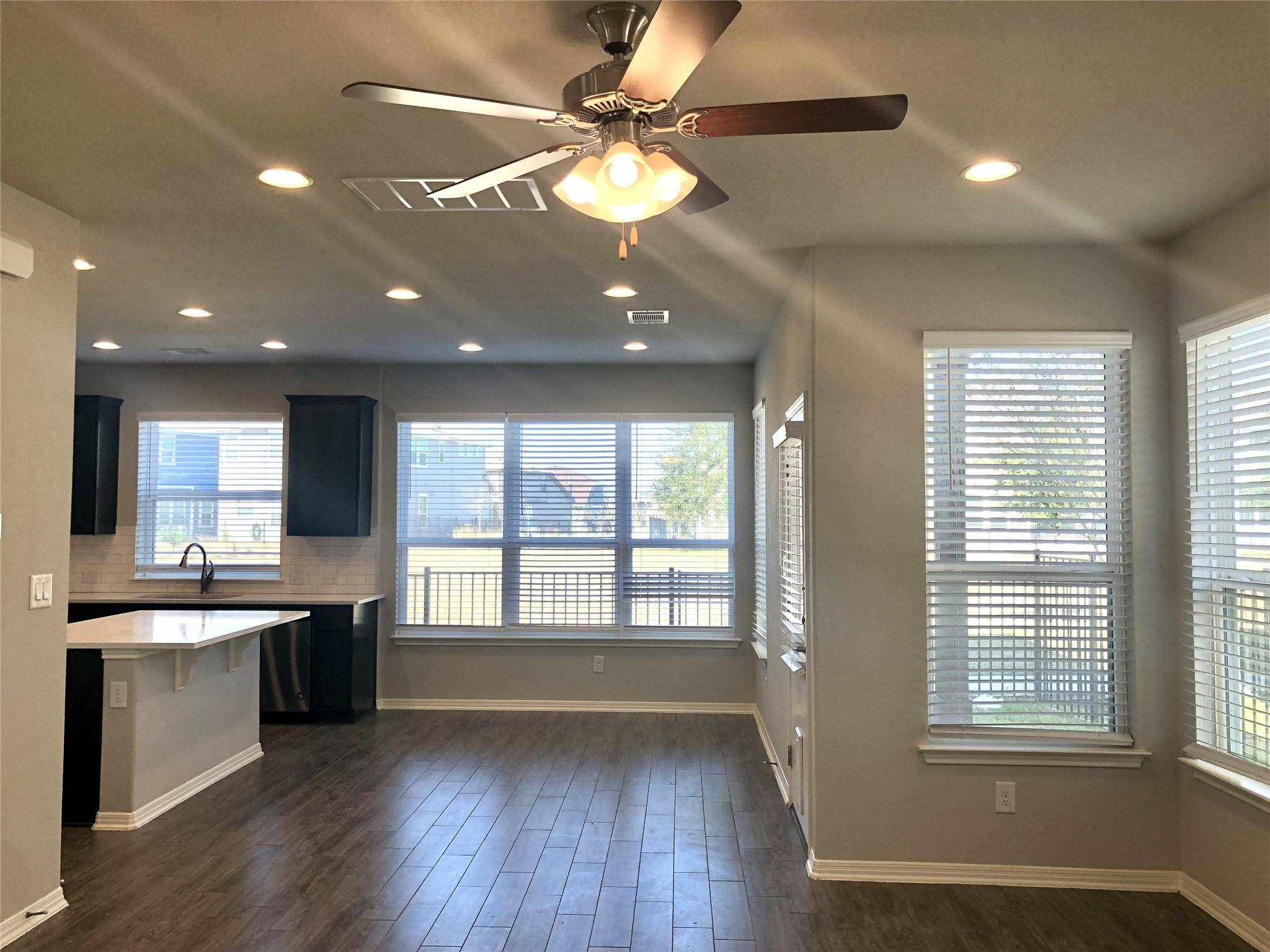 198 Simon, Kyle, TX 78640