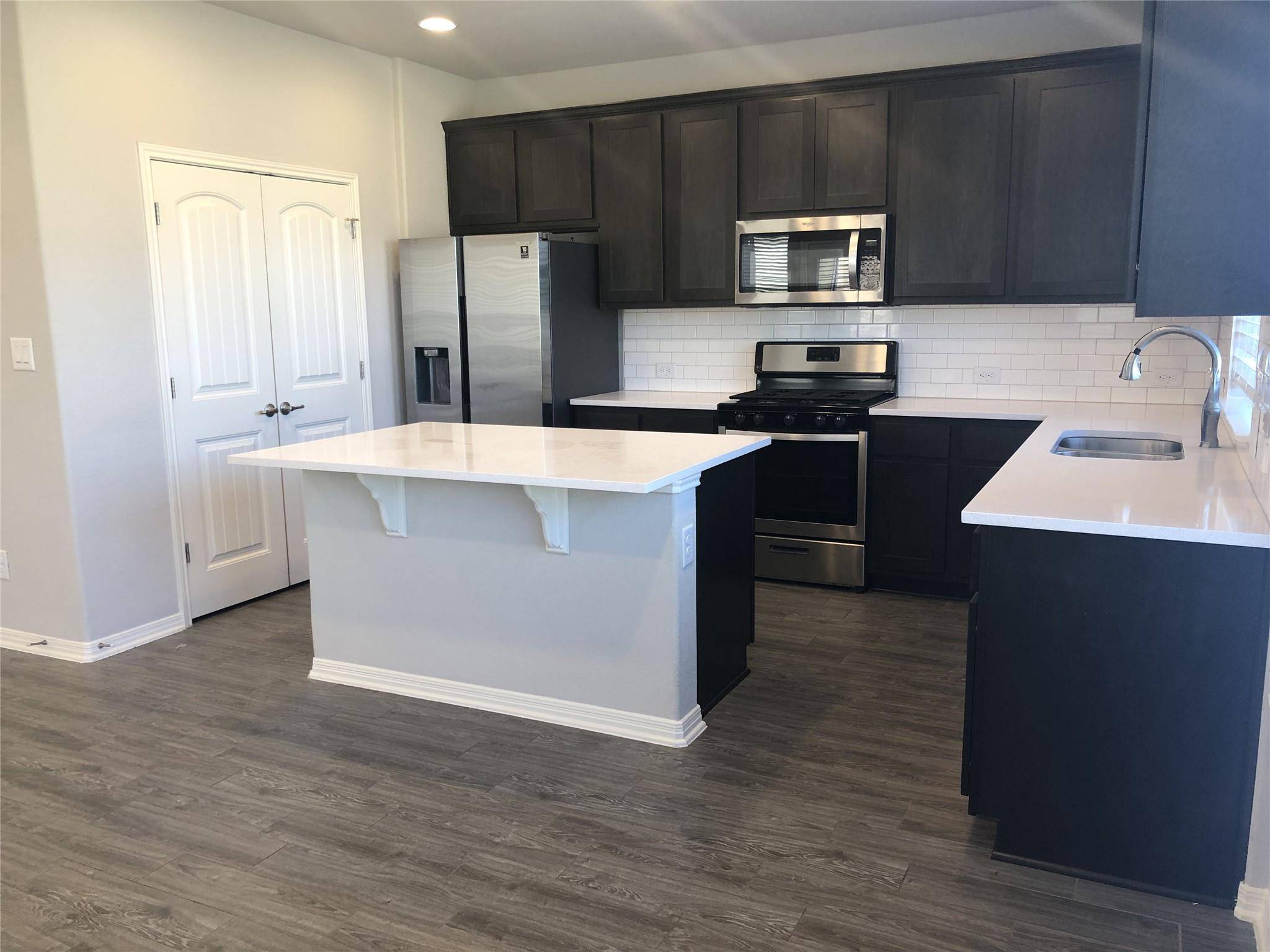 198 Simon, Kyle, TX 78640