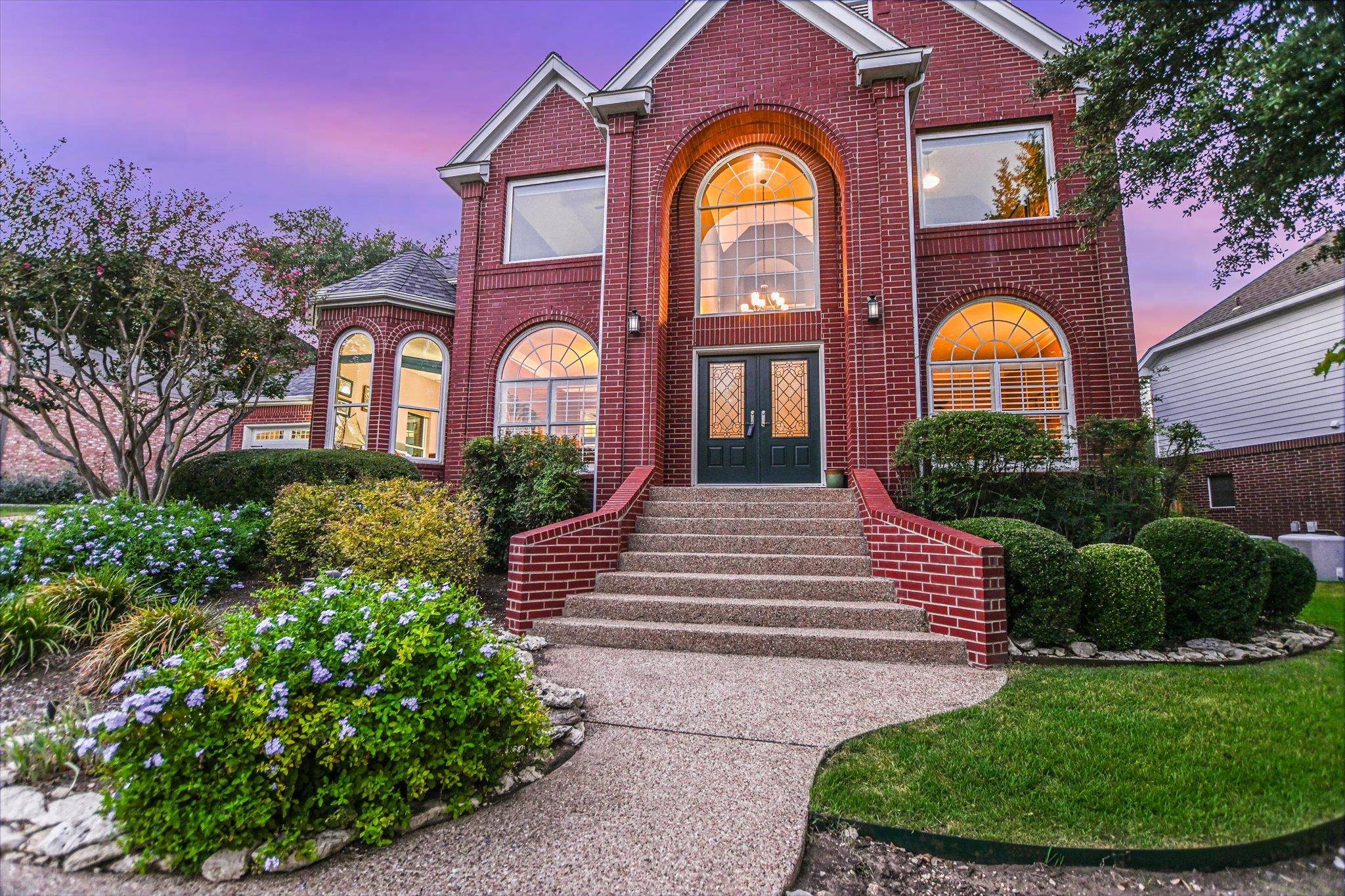 2302 Cliffs Edge DR, Austin, TX 78733