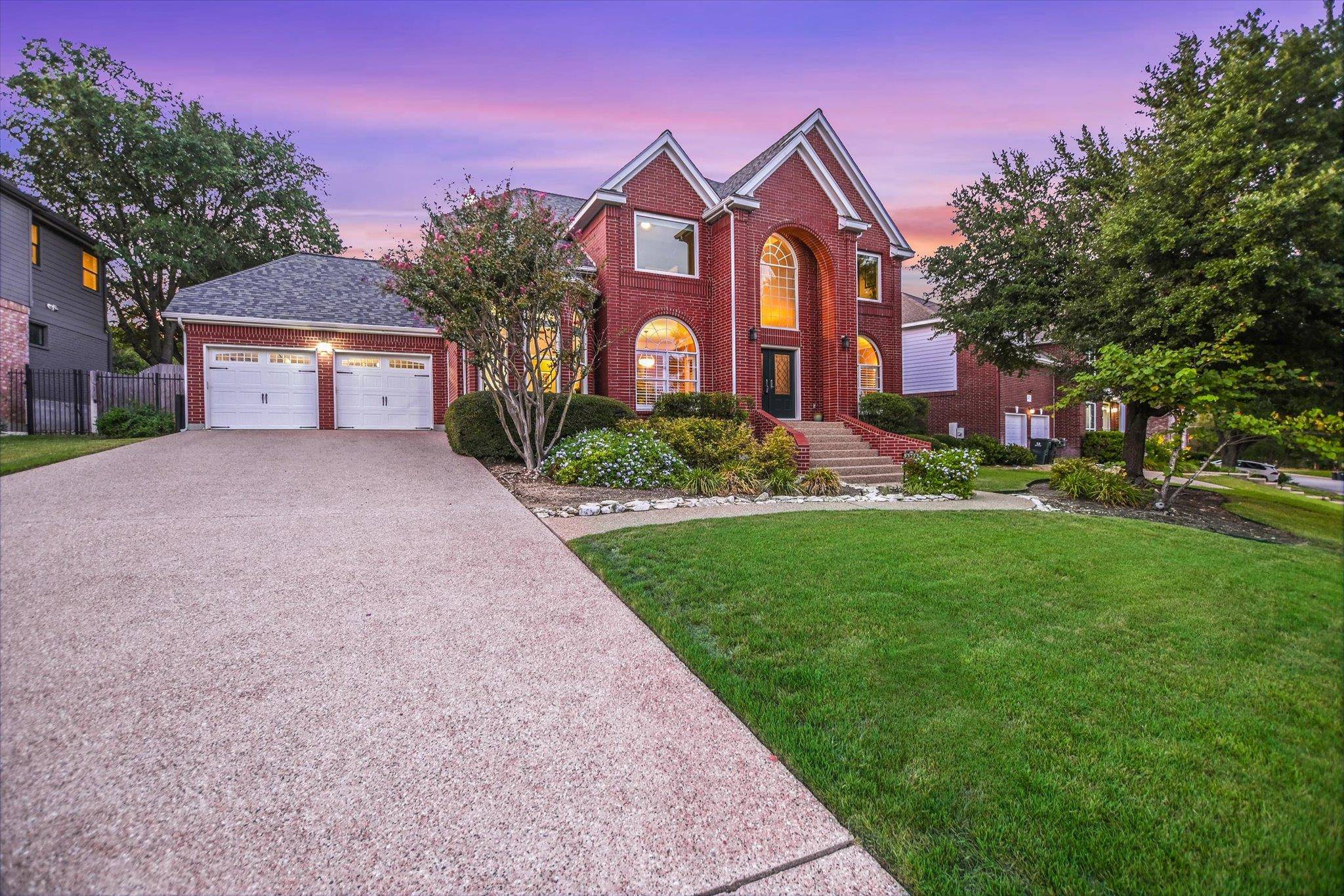 2302 Cliffs Edge DR, Austin, TX 78733