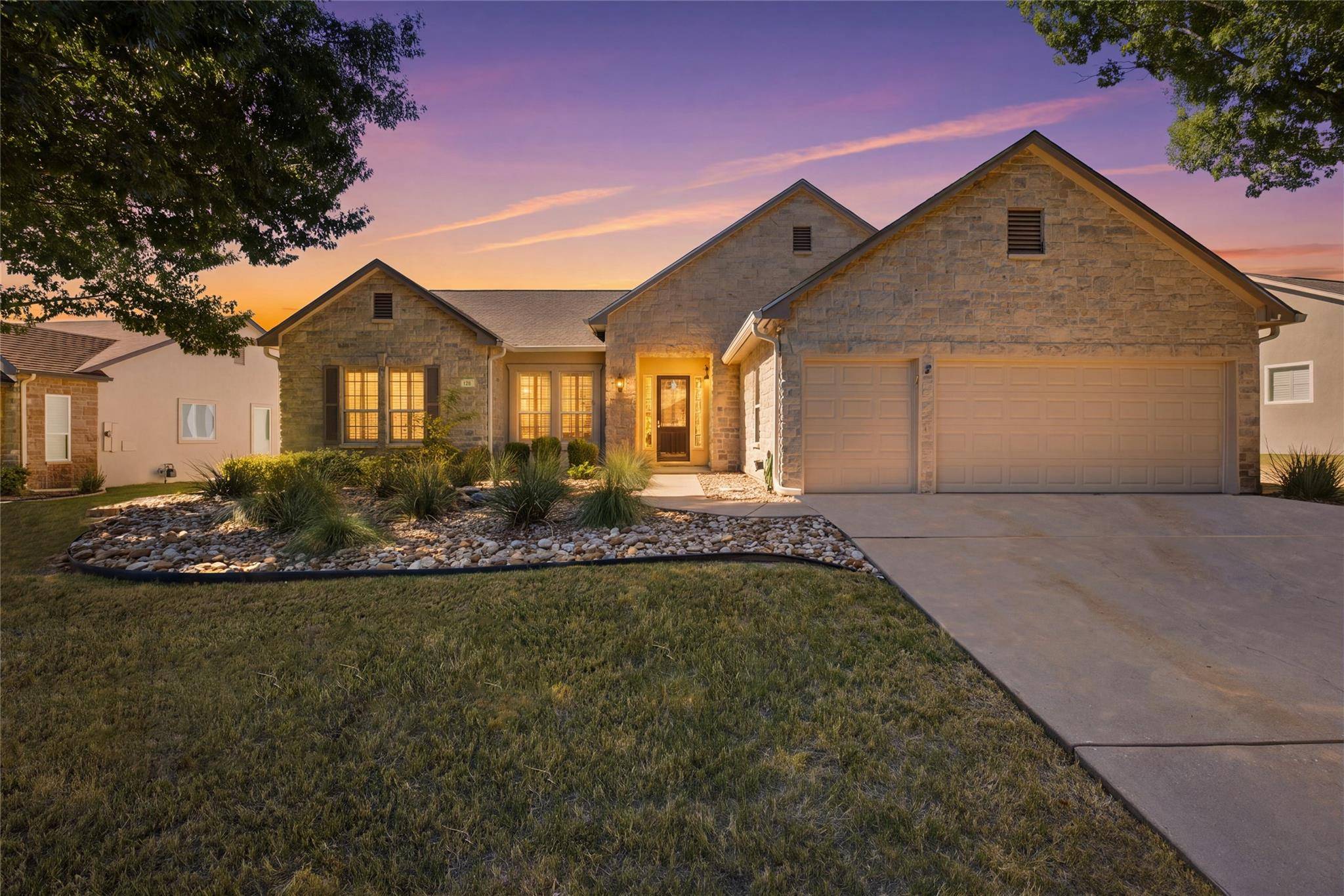 128 Crepe Myrtle LN, Georgetown, TX 78633