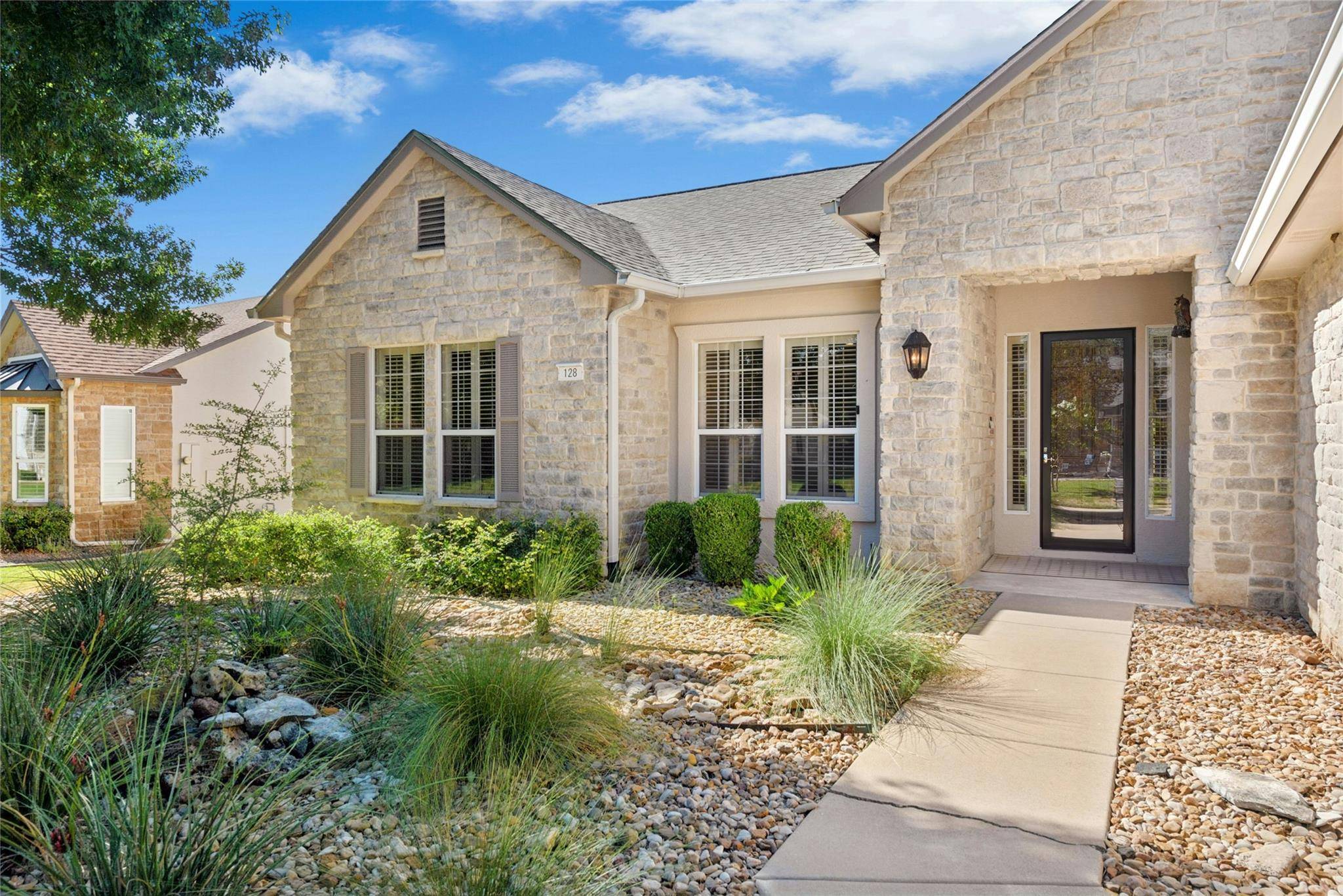 128 Crepe Myrtle LN, Georgetown, TX 78633