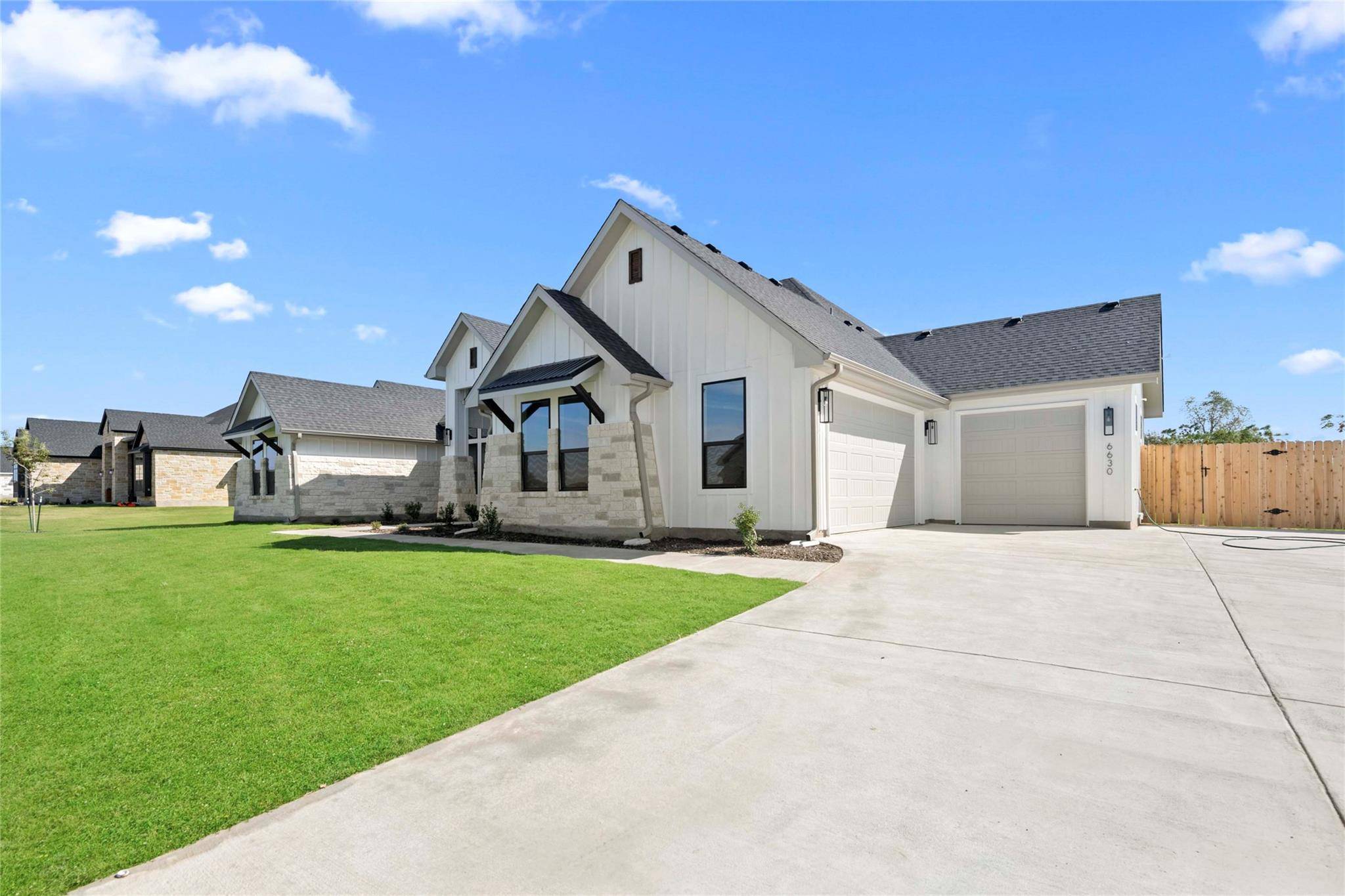 6774 Kings Mill DR, Salado, TX 76571
