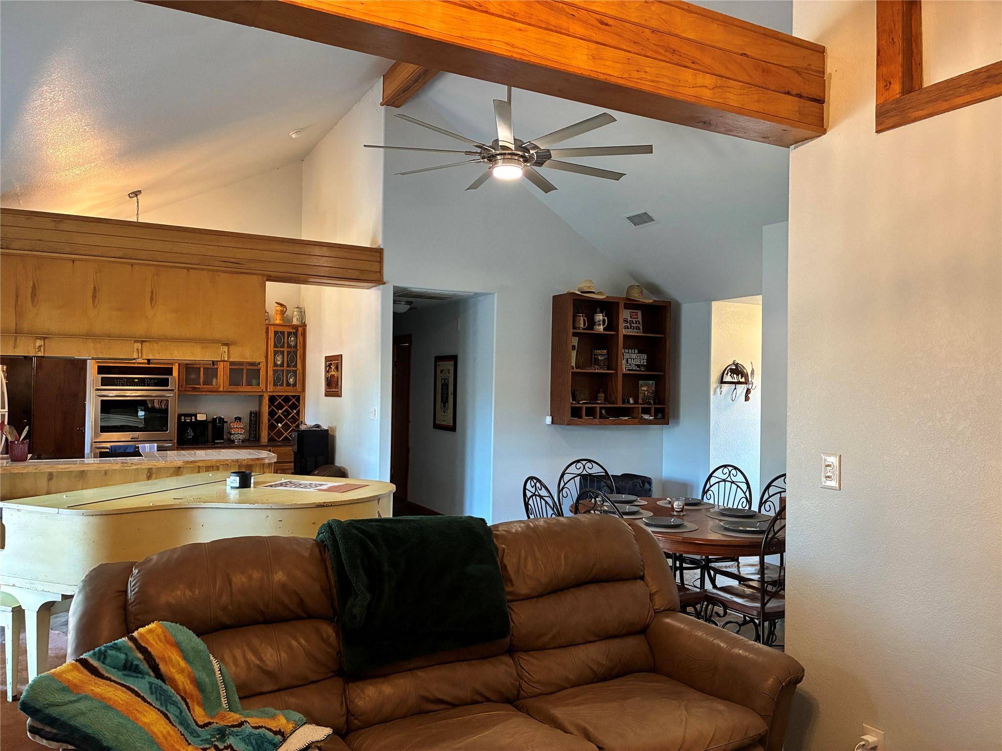 101 River Park DR, Martindale, TX 78655