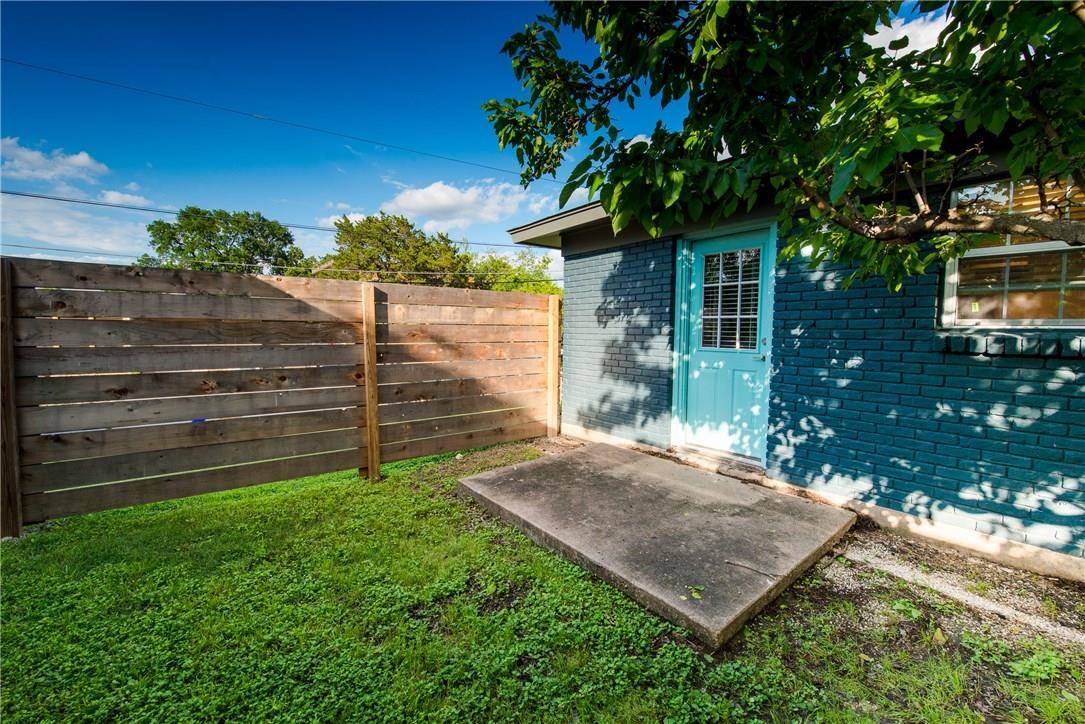 1600 Parker LN #A, Austin, TX 78741