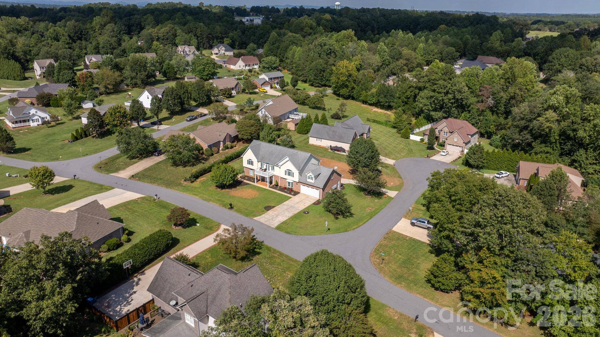 1360 Sweet briar LN, Hickory, NC 28602