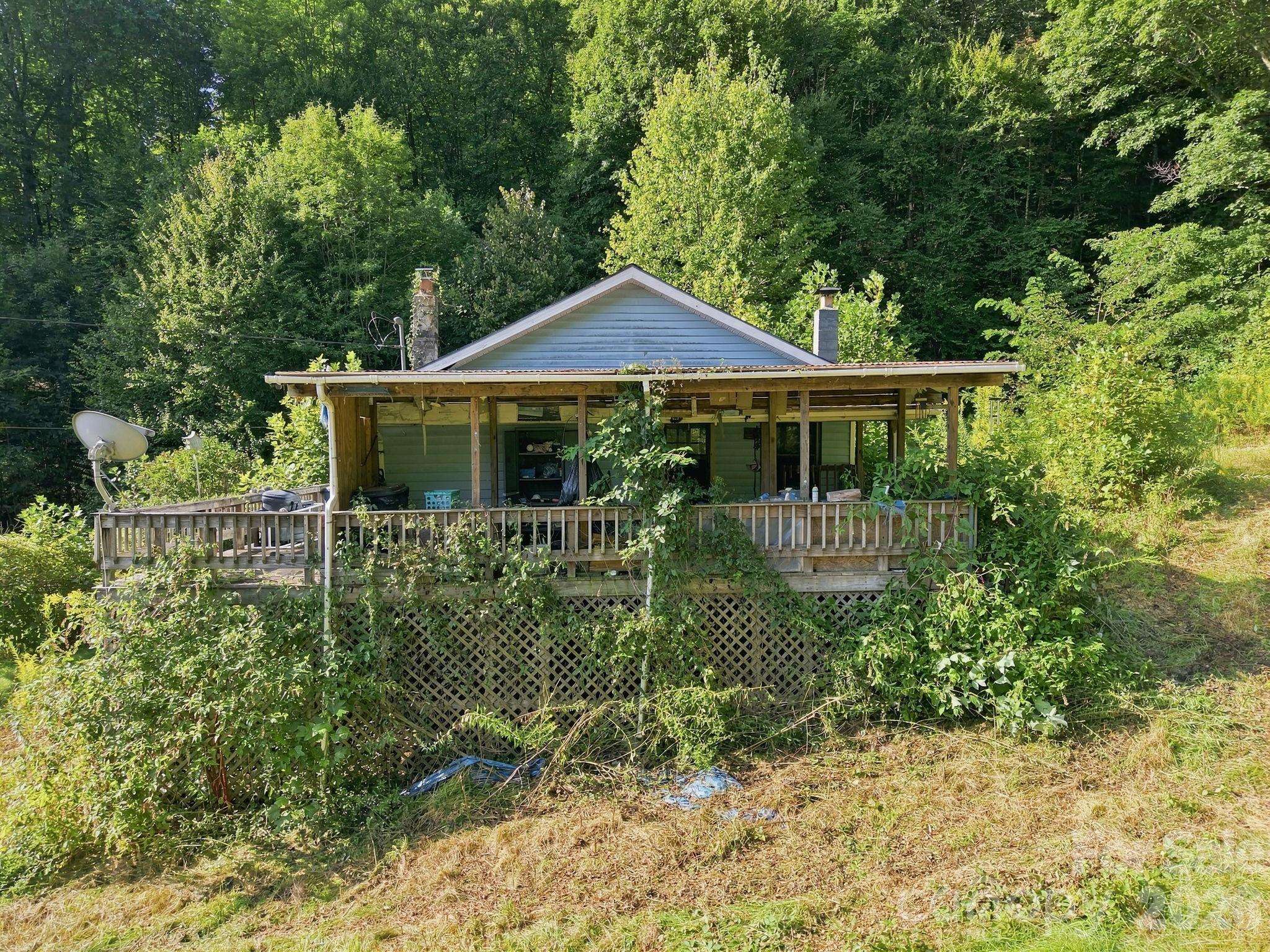 1487 Poplar Gap RD, Hot Springs, NC 28754