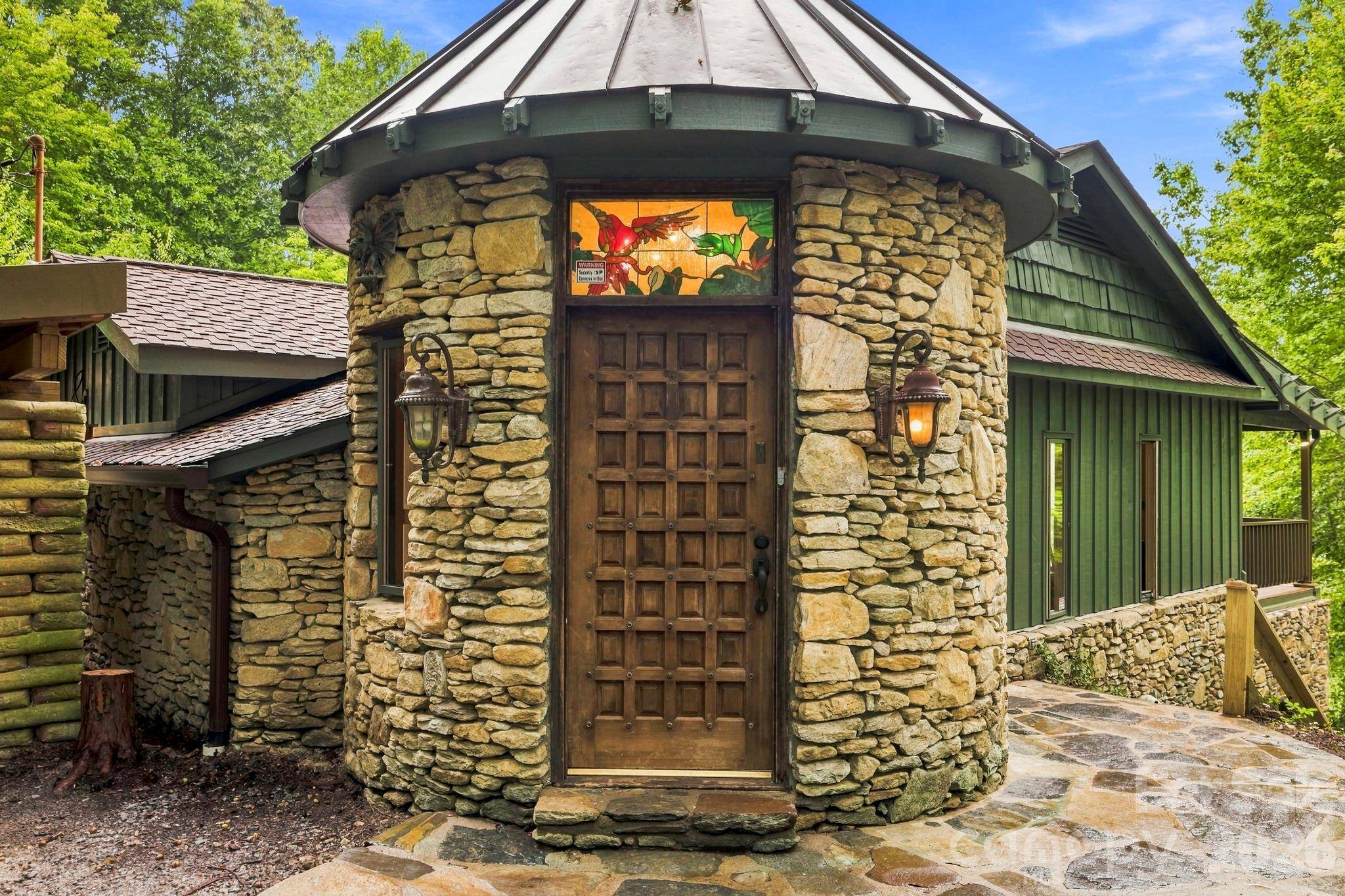 284 Indian Cave Park RD, Hendersonville, NC 28739