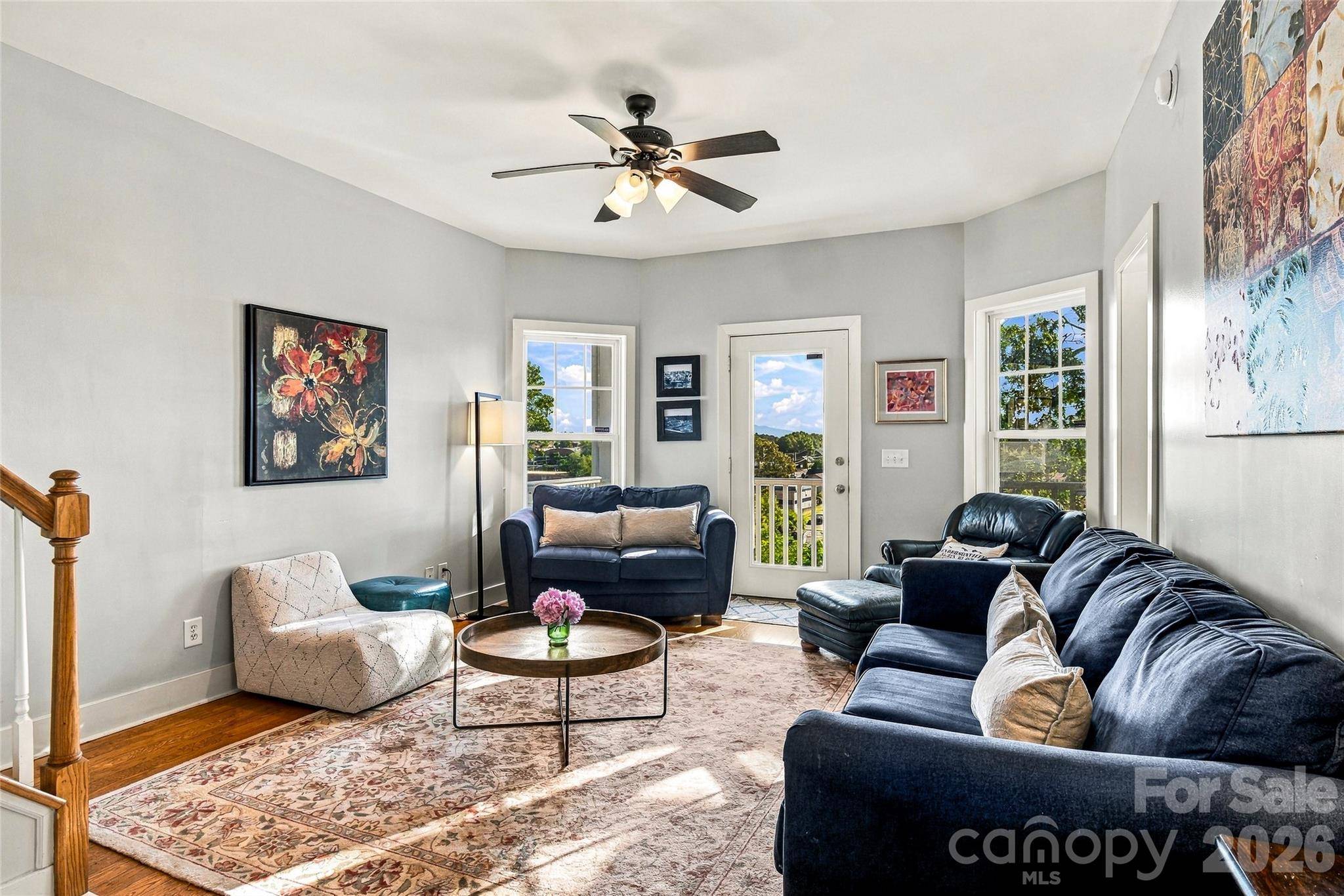 14 Summit CIR, Hendersonville, NC 28739
