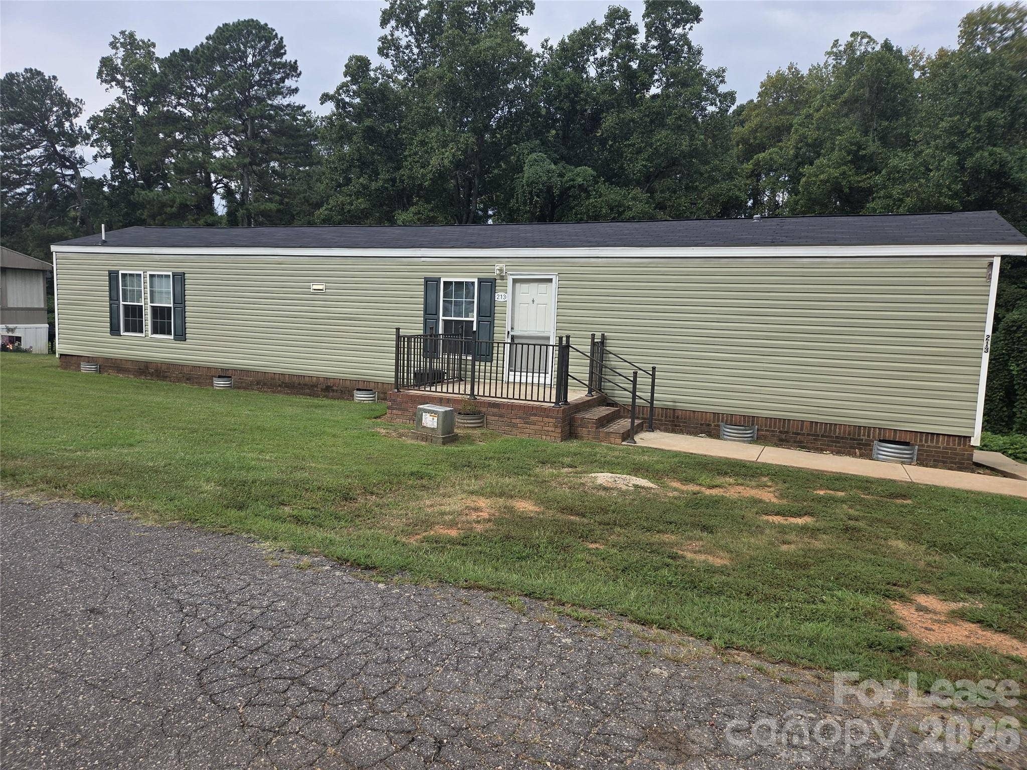 213 Kimberly CIR, Dallas, NC 28034