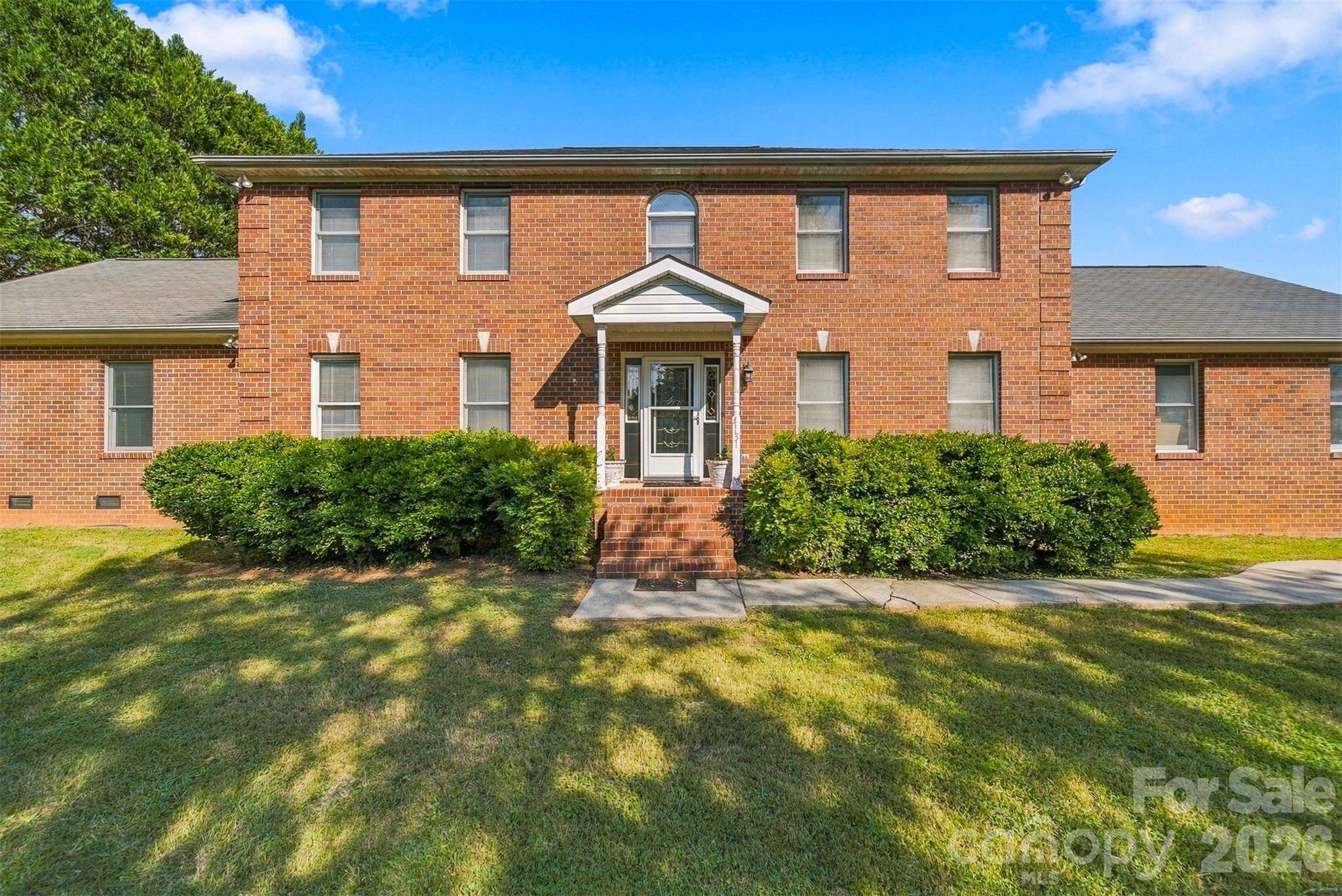 4131 Wandering LN NE, Hickory, NC 28601