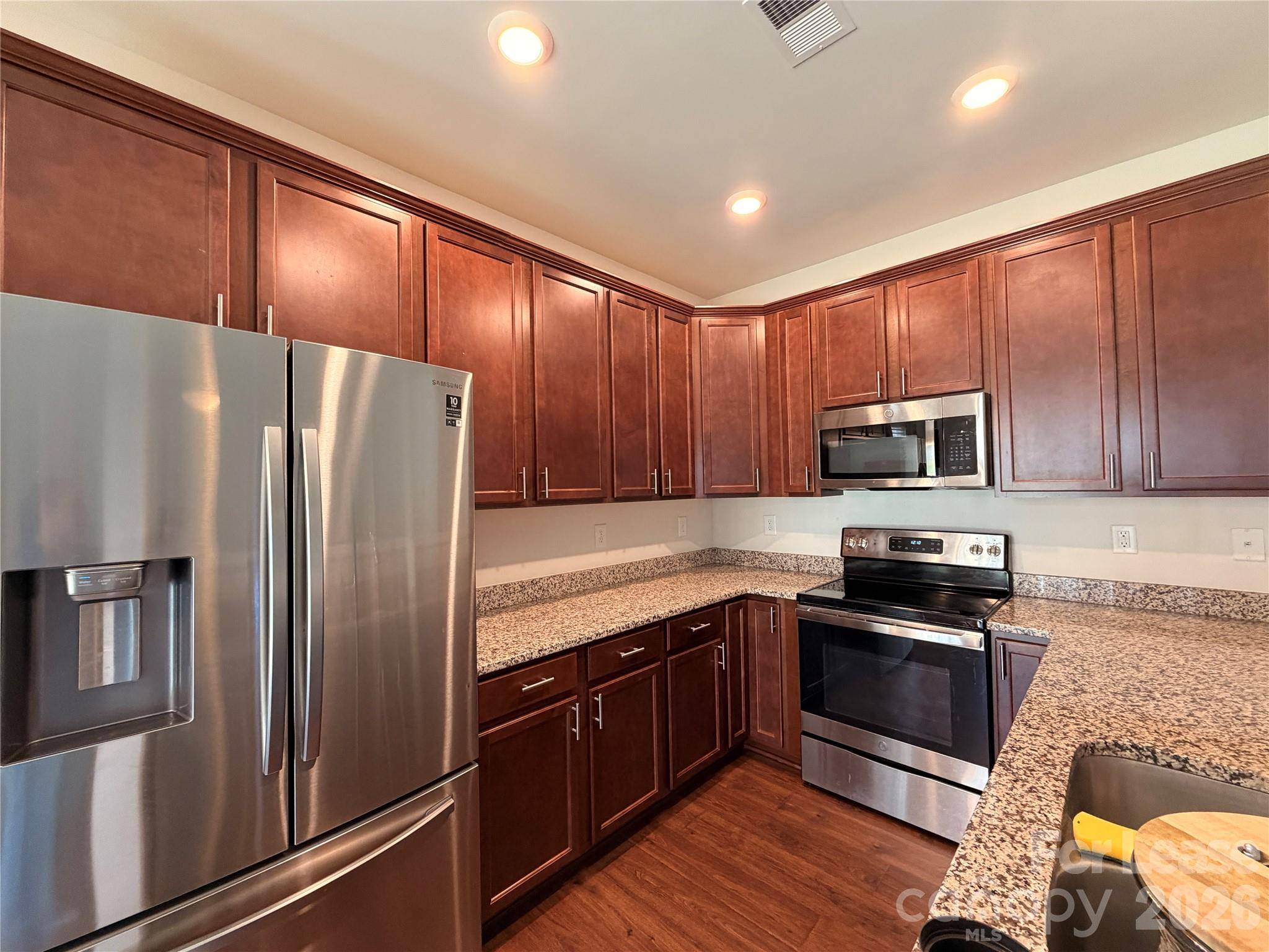 9330 Grand Valley DR, Charlotte, NC 28213