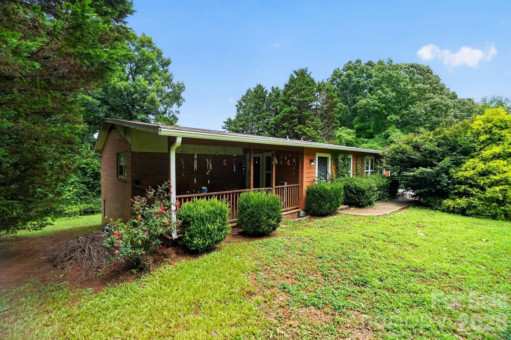 101 White Rock RD, Grover, NC 28073