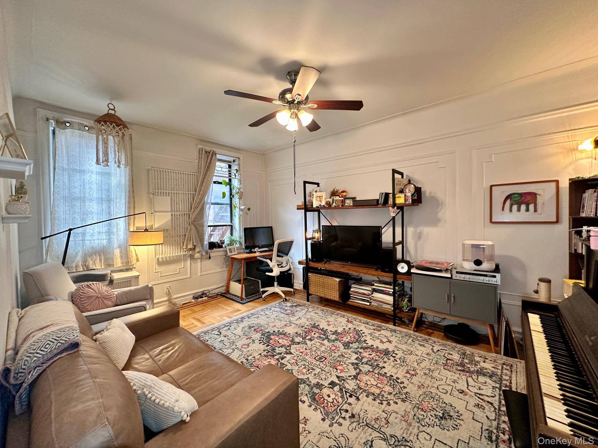 37-20 81st ST #4E, Jackson Heights, NY 11372