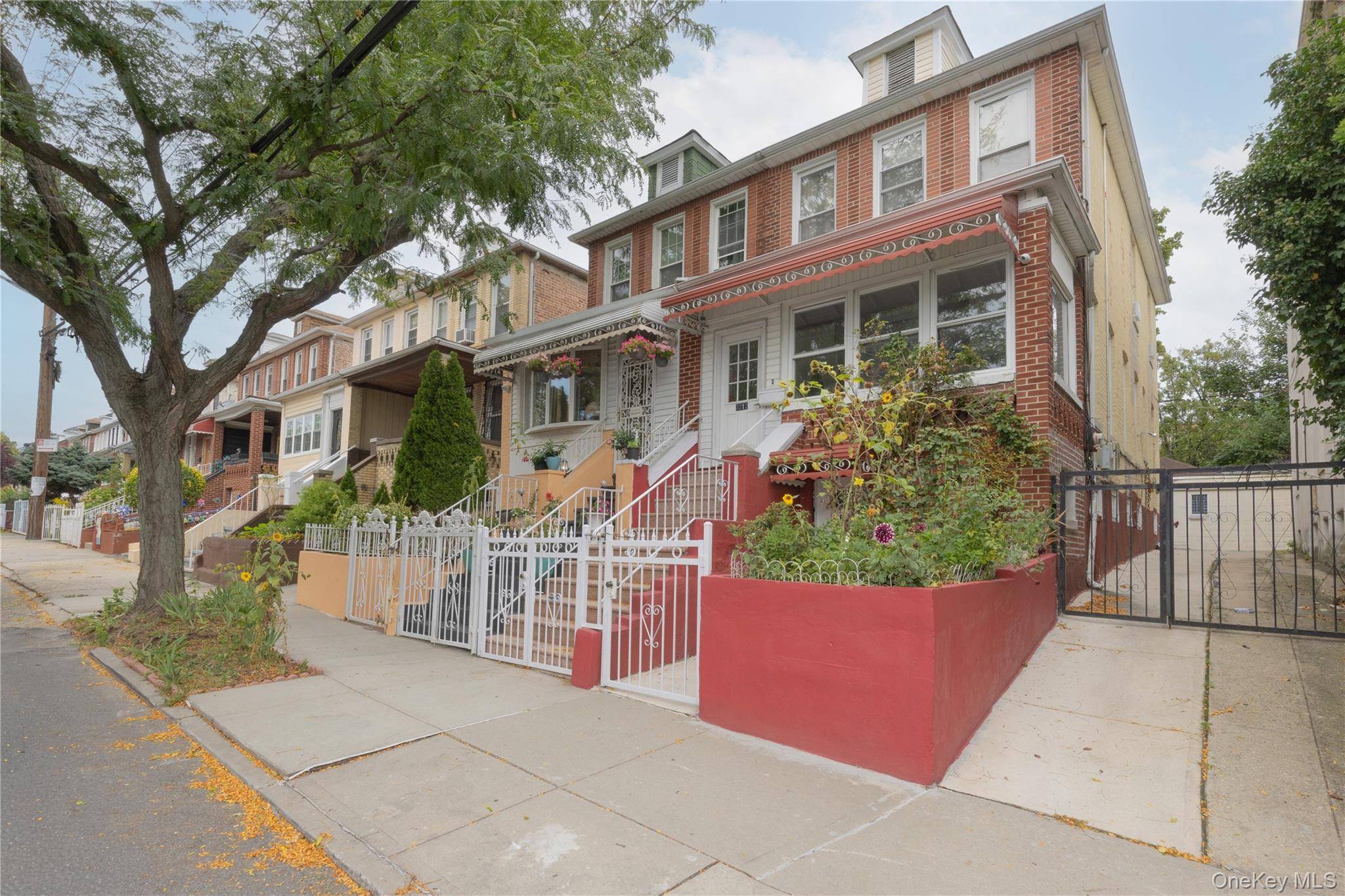 3214 Fenton AVE, Bronx, NY 10469