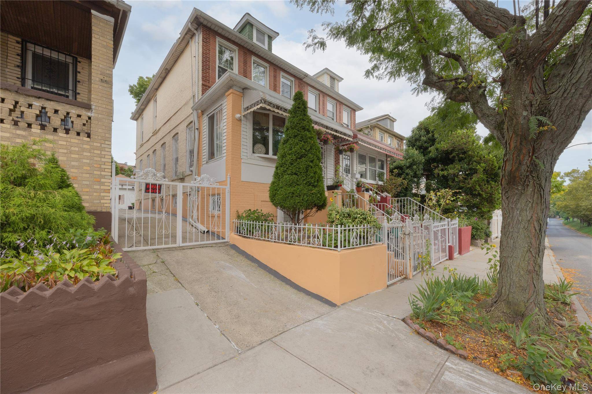 3214 Fenton AVE, Bronx, NY 10469