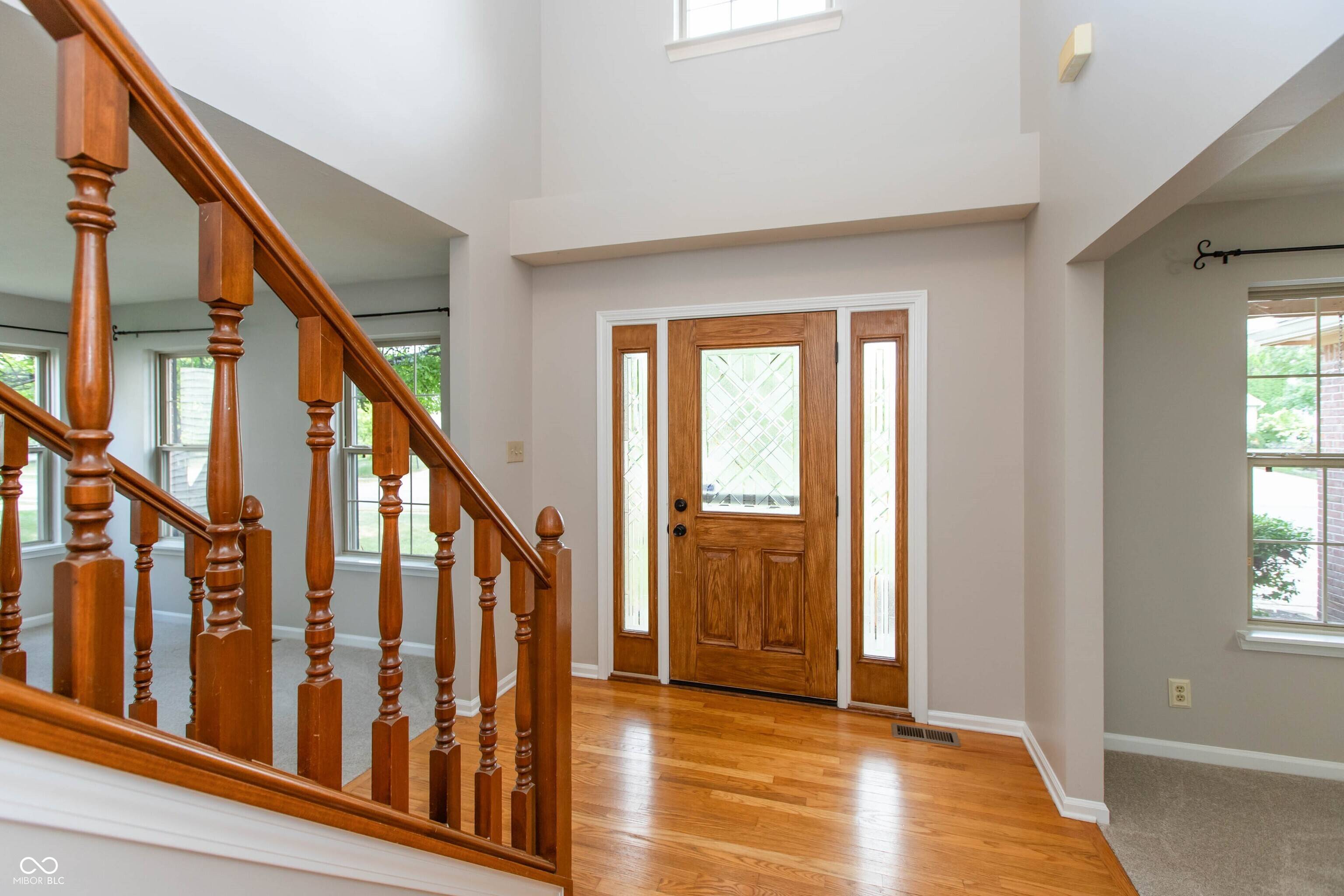 10517 Greenway DR, Fishers, IN 46037