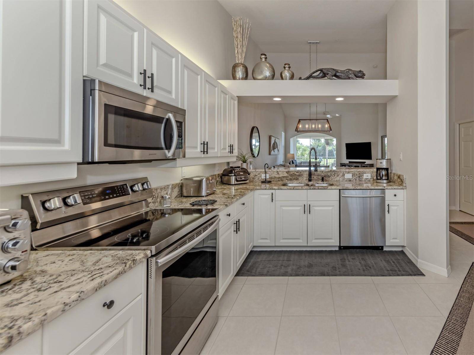 107 WOODBRIDGE DR #202, Venice, FL 34293