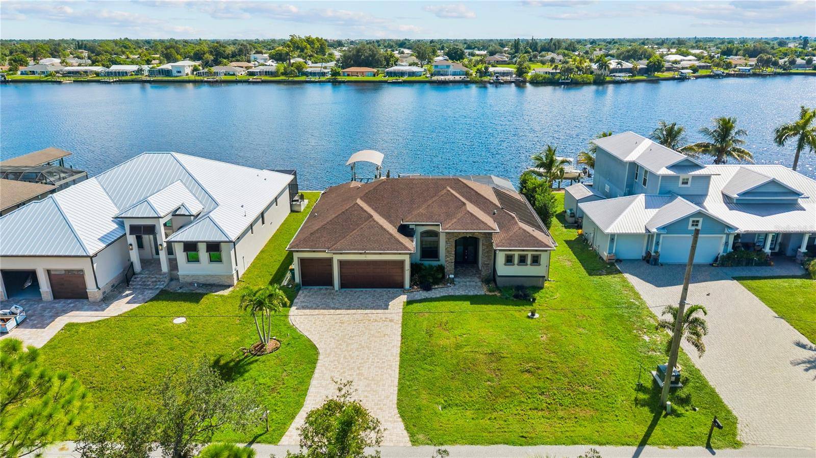 349 SPRINGVIEW CIR NW, Port Charlotte, FL 33948
