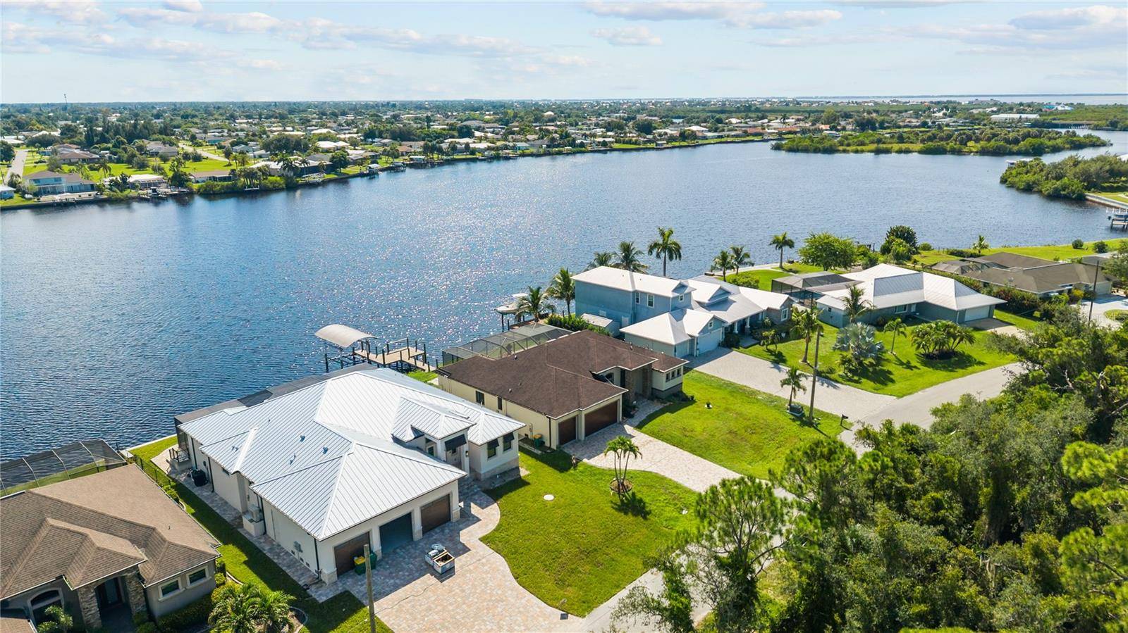 349 SPRINGVIEW CIR NW, Port Charlotte, FL 33948