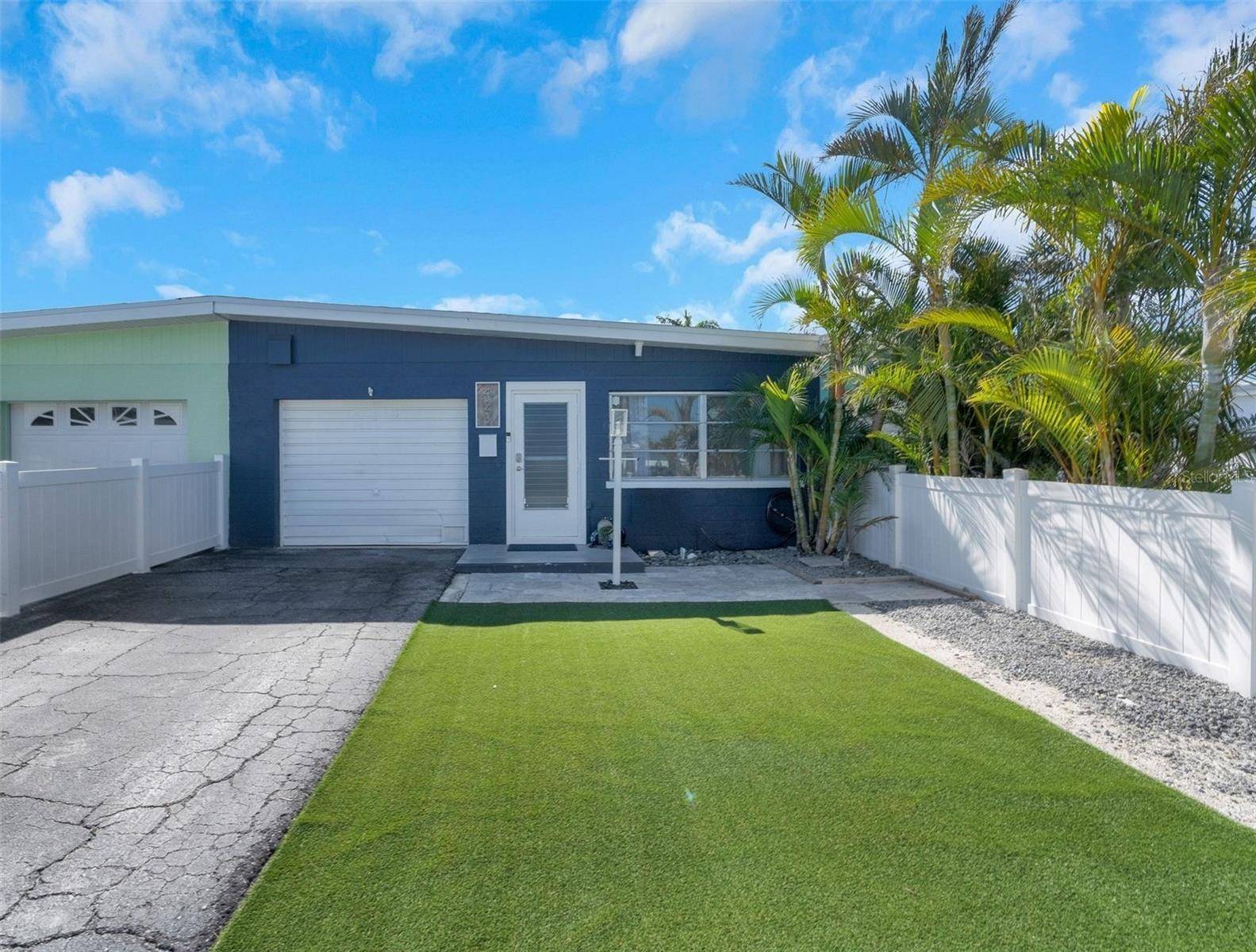 423 62ND ST, Bradenton Beach, FL 34217