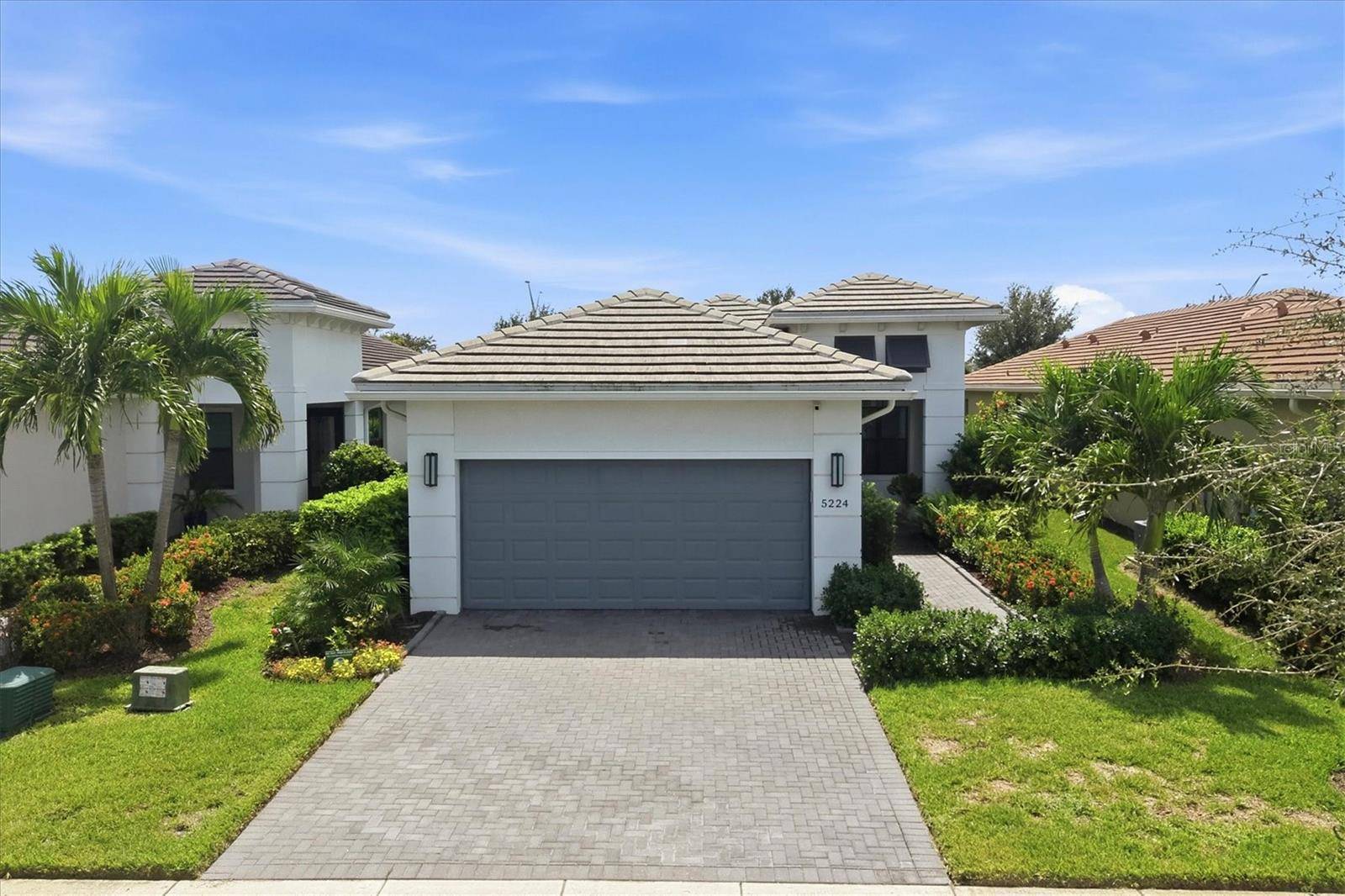 5224 BARNETT CIR, Bradenton, FL 34211