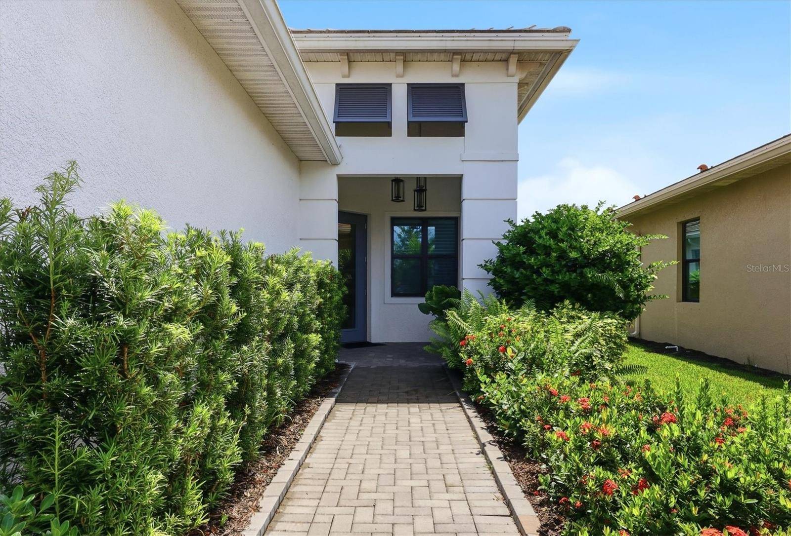 5224 BARNETT CIR, Bradenton, FL 34211