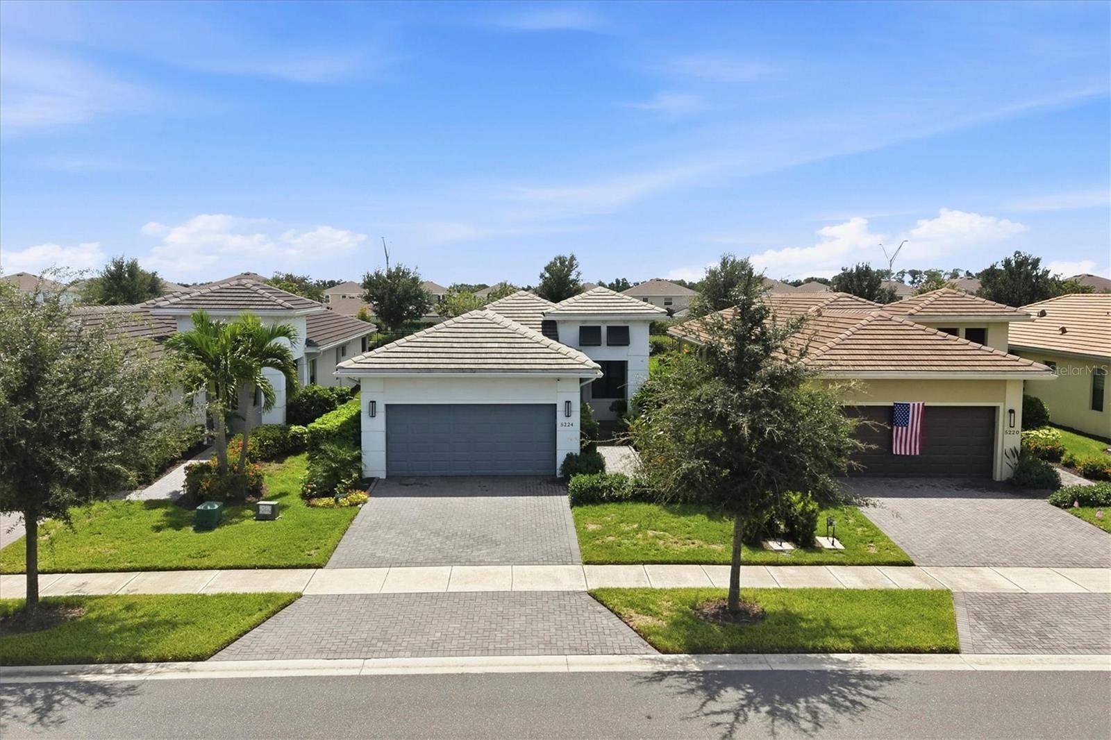 5224 BARNETT CIR, Bradenton, FL 34211