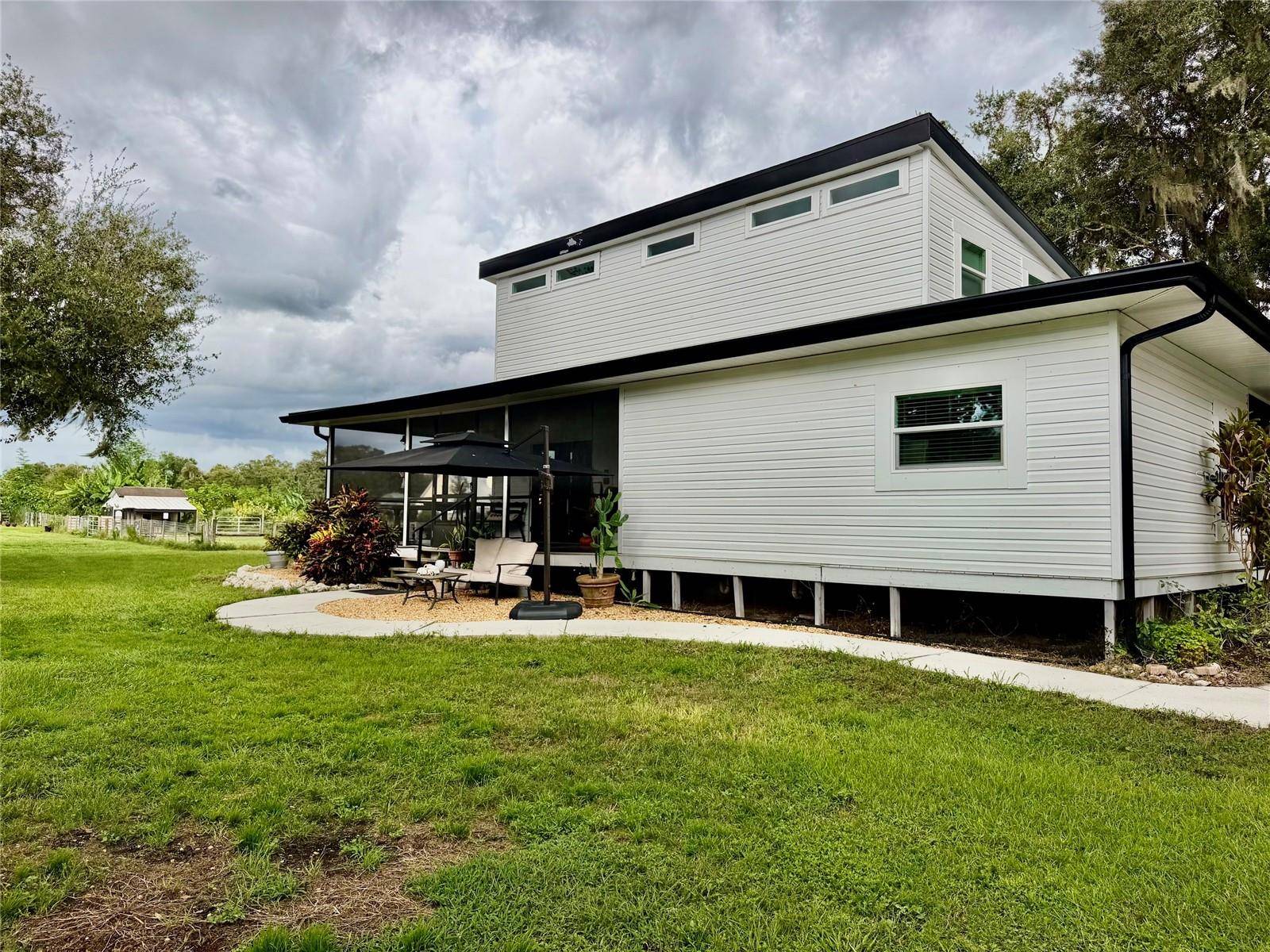 1132 LENA LN, Sarasota, FL 34240