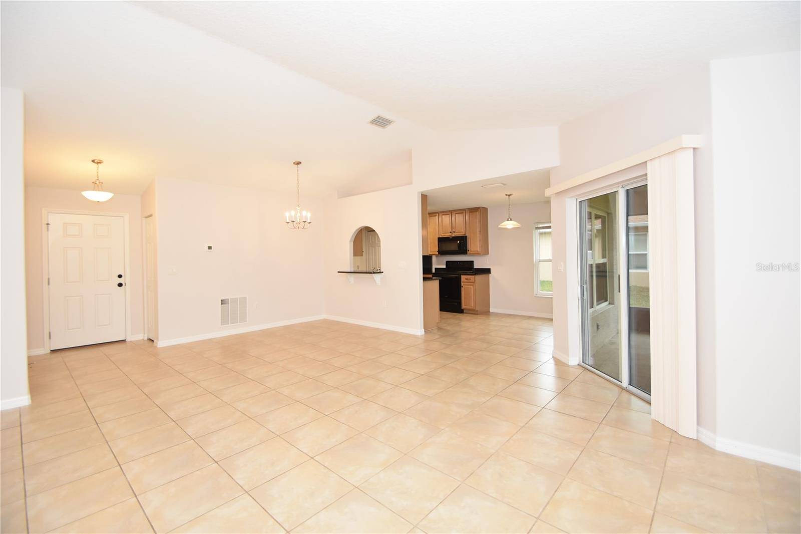 34 RENSHAW DR, Palm Coast, FL 32164