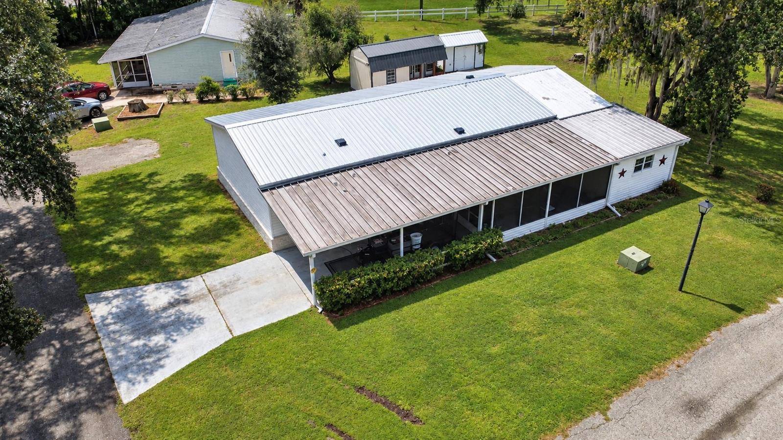25 CANAL WAY, Lake Panasoffkee, FL 33538