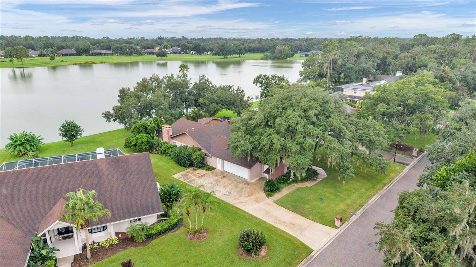 2871 HAMMOCK DR, Plant City, FL 33566