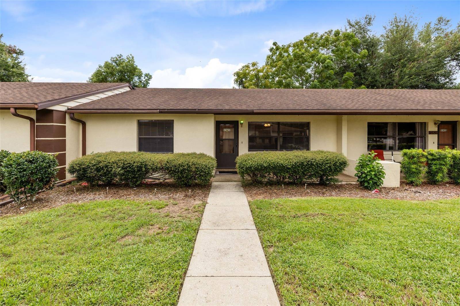 12422 CLUBHOUSE CT, Tavares, FL 32778