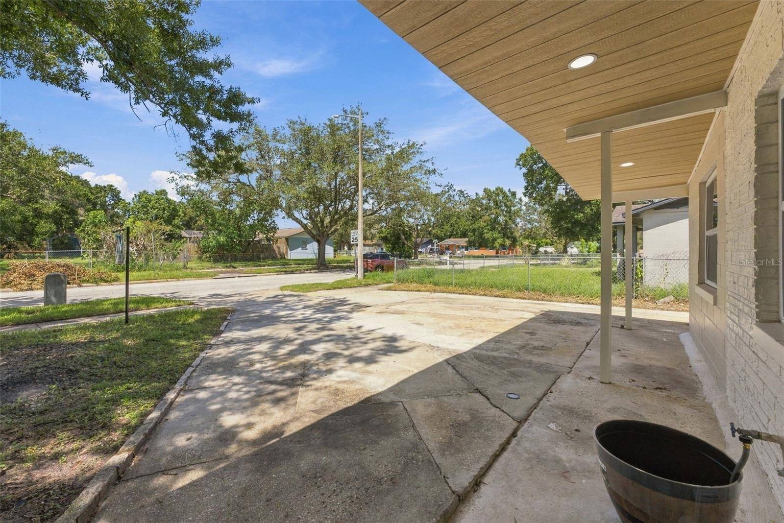 1321 LESCOT LN, Orlando, FL 32811