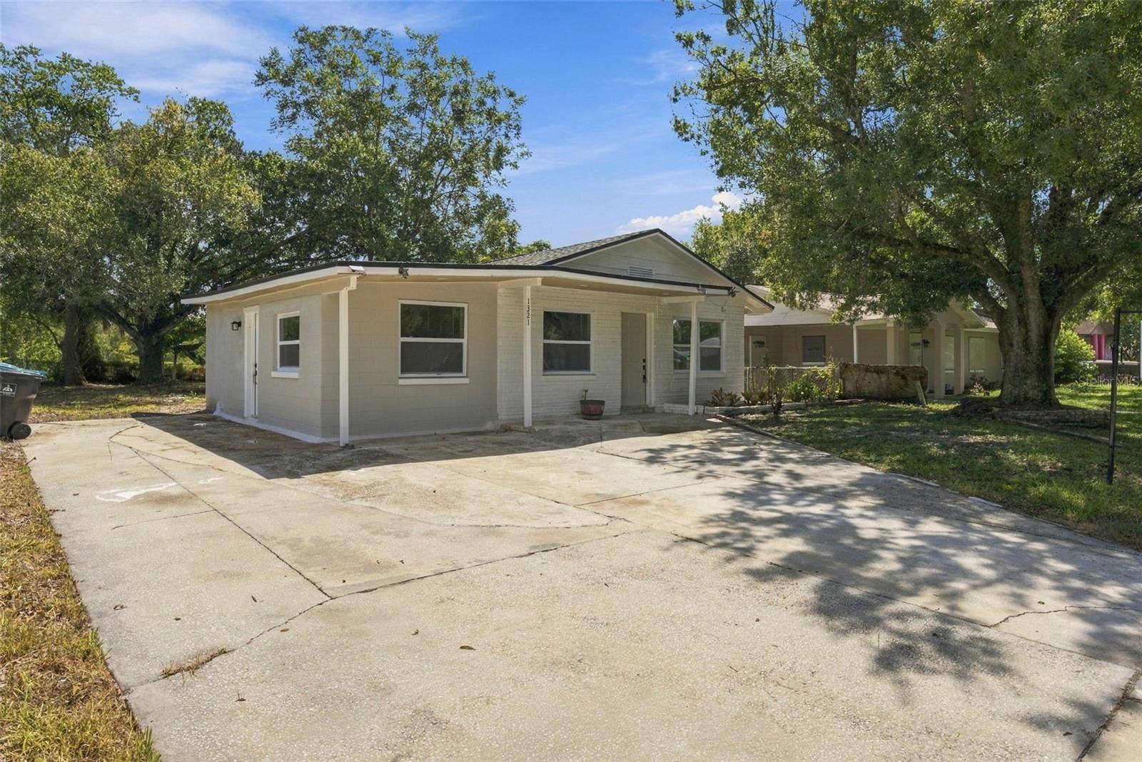 1321 LESCOT LN, Orlando, FL 32811
