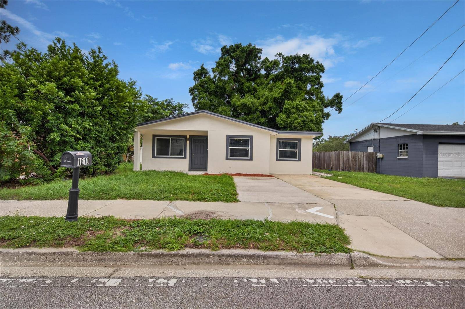 1610 N LOIS AVE, Tampa, FL 33607