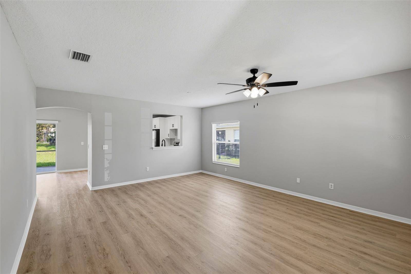 16316 BRIDGECROSSING DR, Lithia, FL 33547