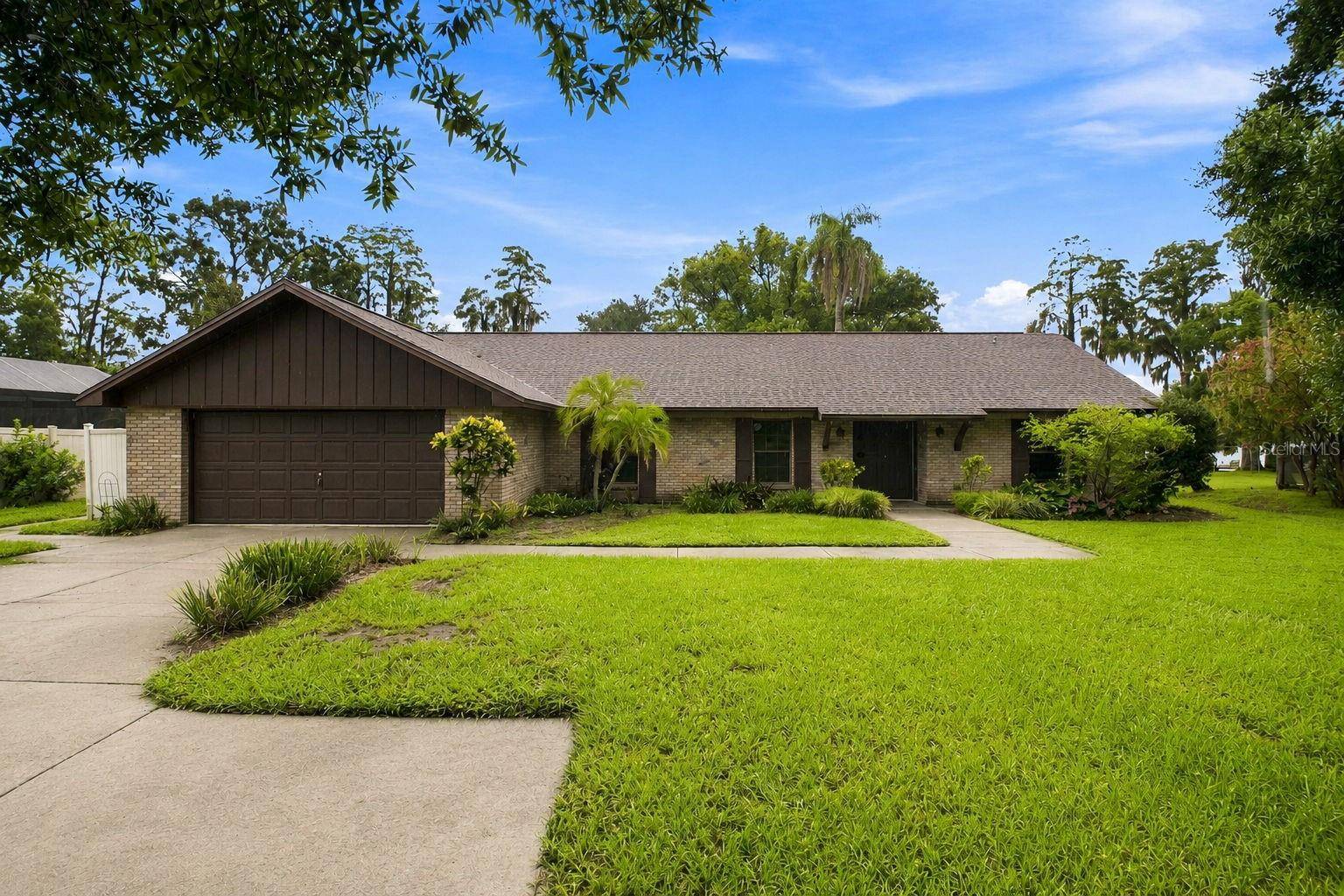 15301 LAKE MAURINE DR, Odessa, FL 33556
