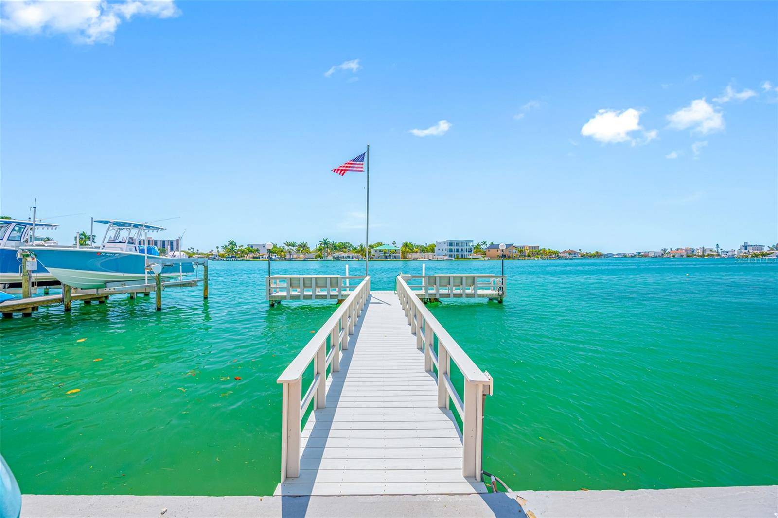 285 107 AVE #306, Treasure Island, FL 33706