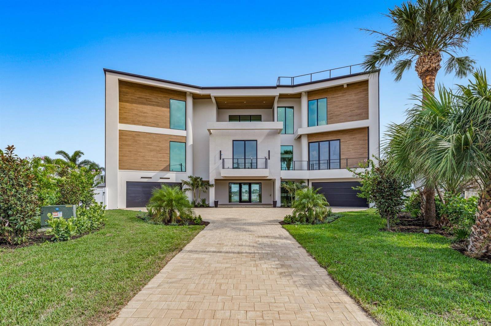 6503 DEBBIE LN S, St Petersburg, FL 33707