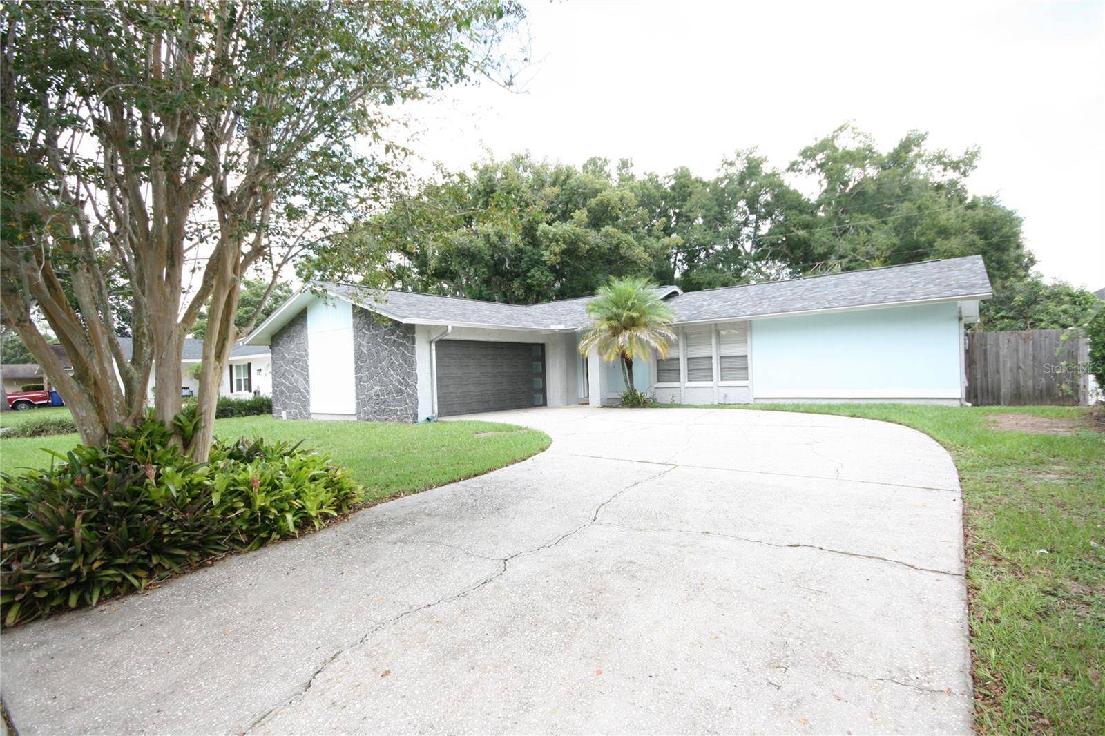 17839 SUNRISE DR, Lutz, FL 33549