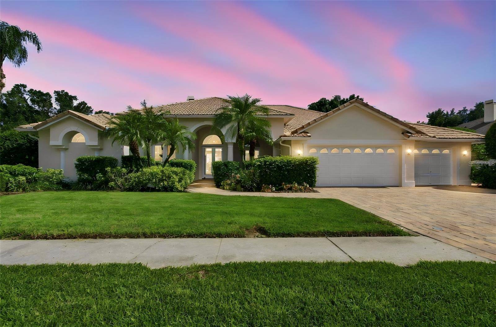 3626 SWANS LANDING DR, Land O Lakes, FL 34639