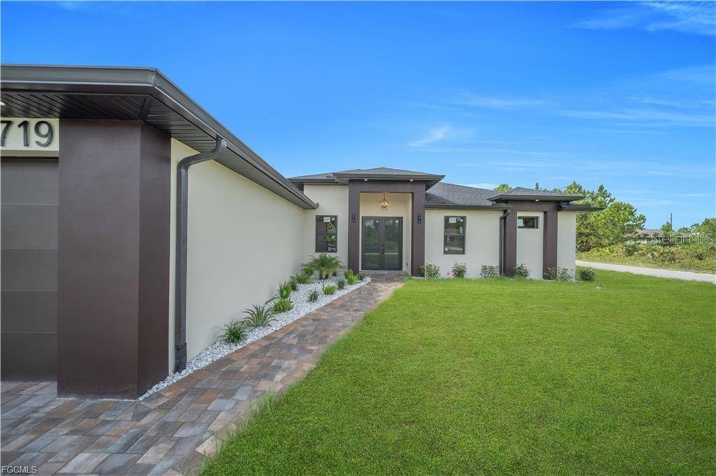 2719 33RD ST W, Lehigh Acres, FL 33971