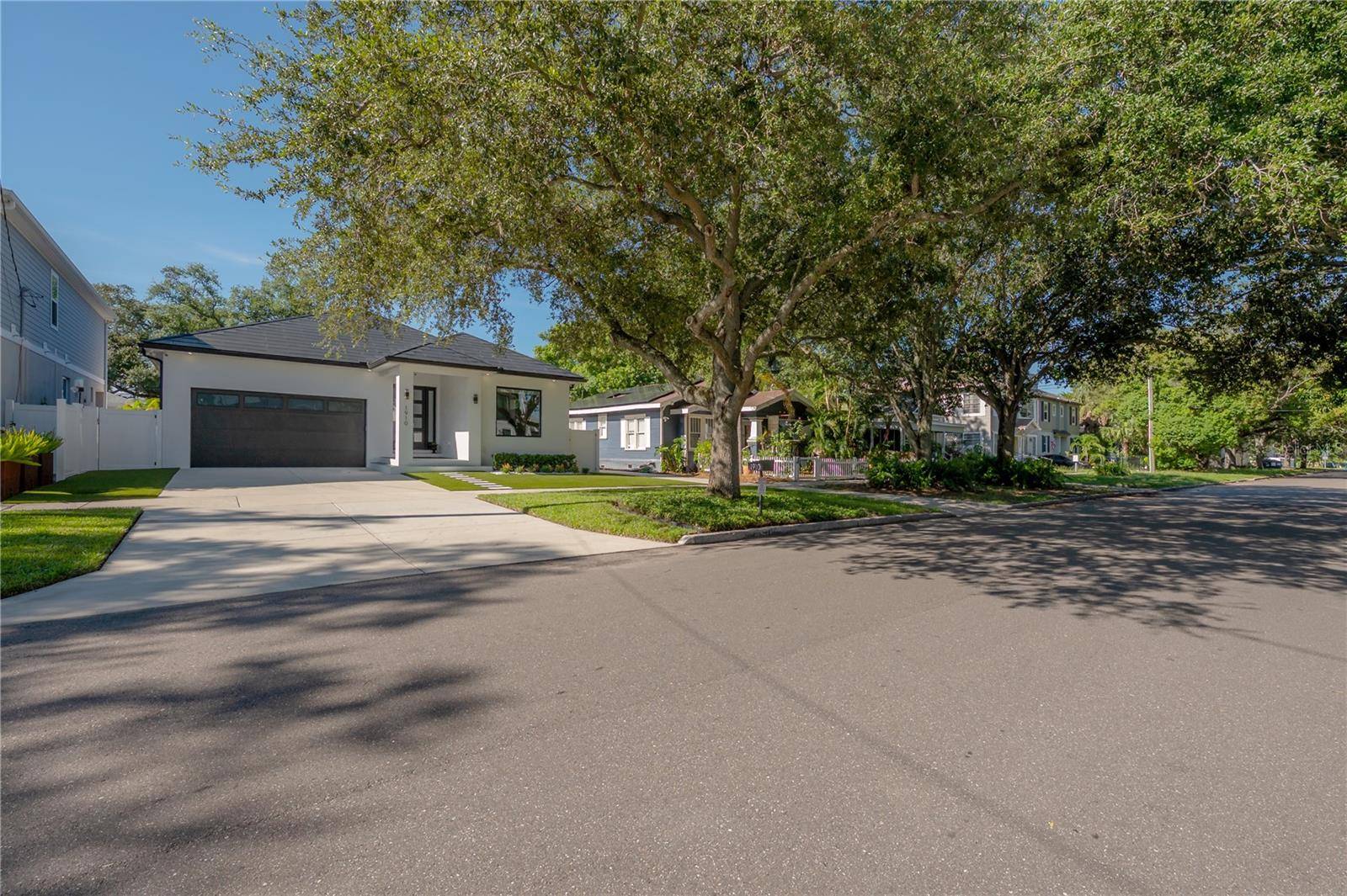 1910 W NORTH B ST, Tampa, FL 33606