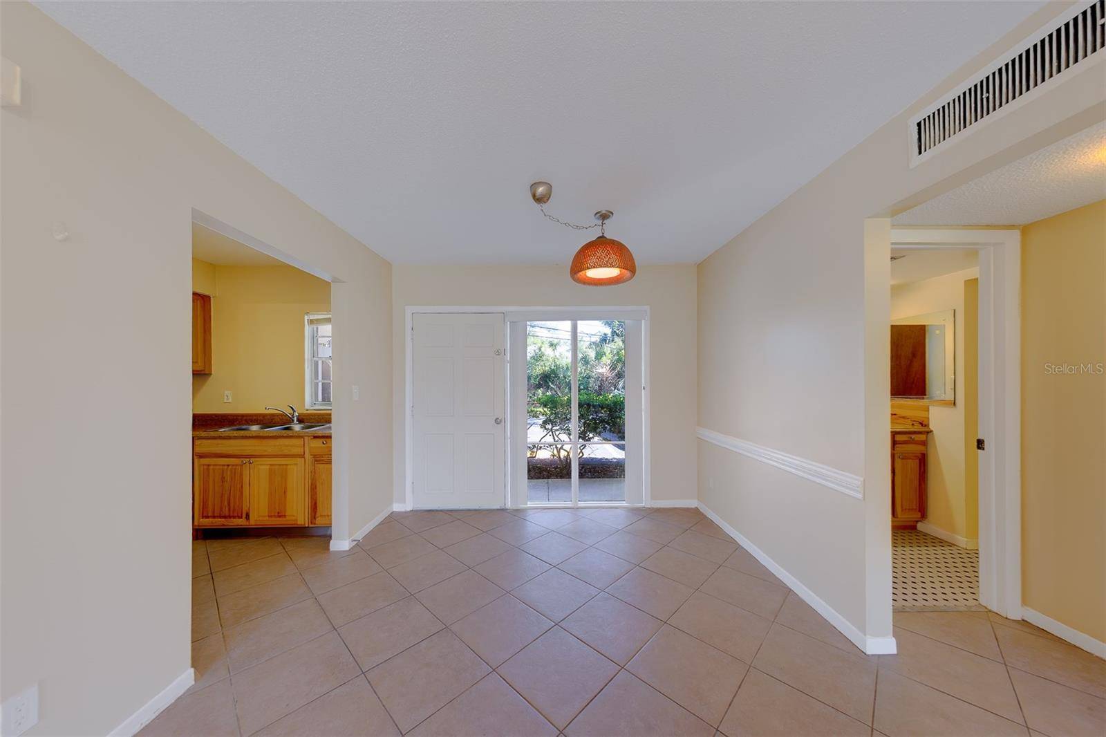 8301 BARDMOOR BLVD #110, Seminole, FL 33777