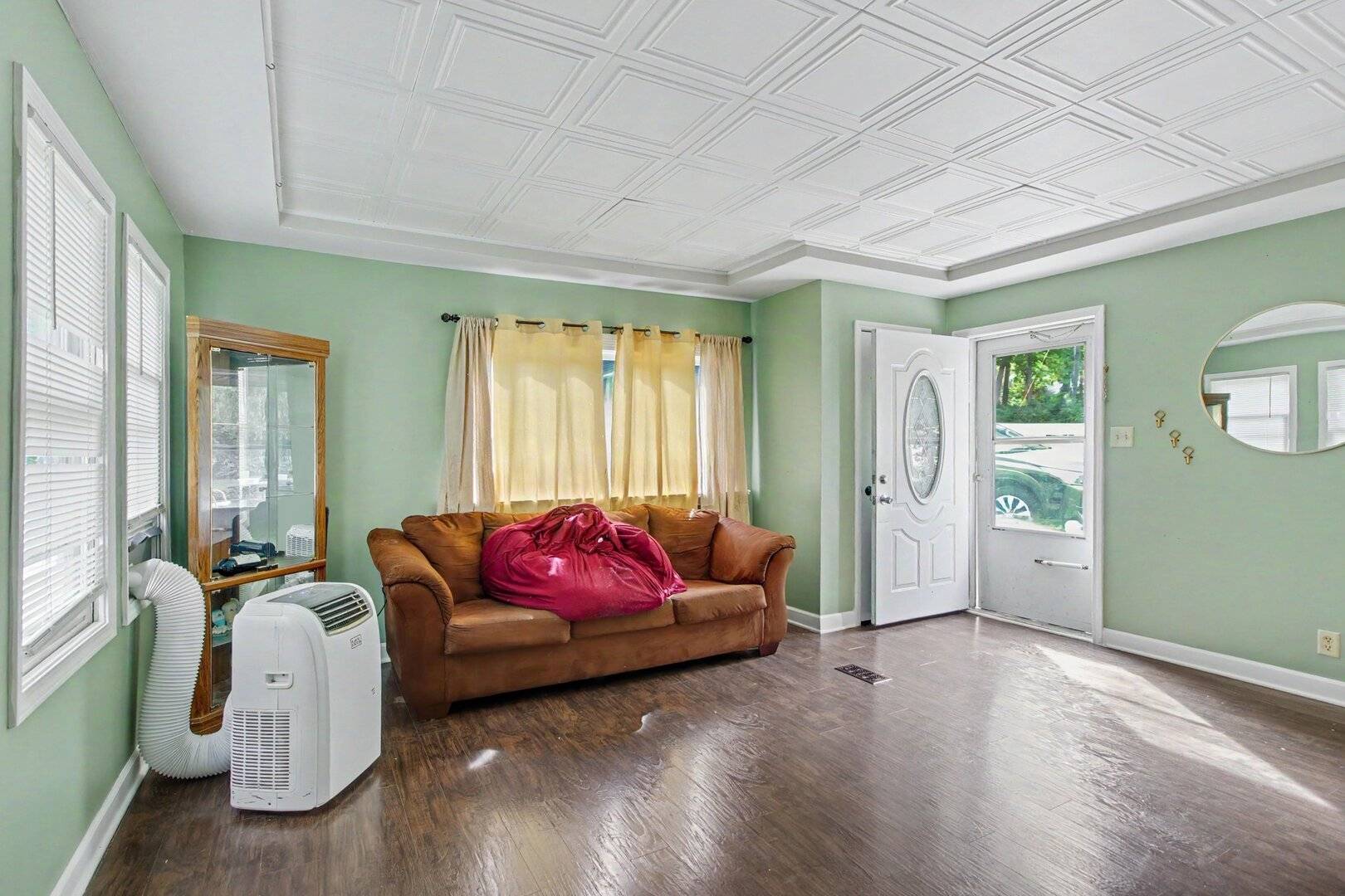 6N872 Fox River AVE, St. Charles, IL 60174