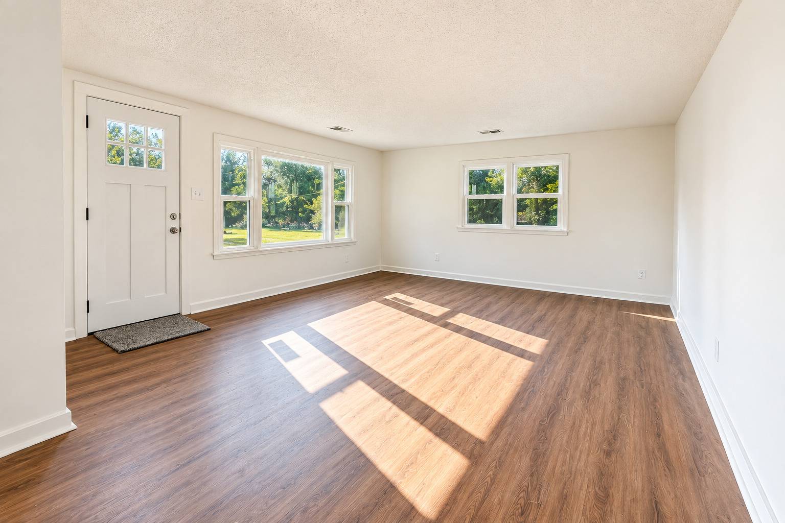 1387 E 16th RD, Streator, IL 61364