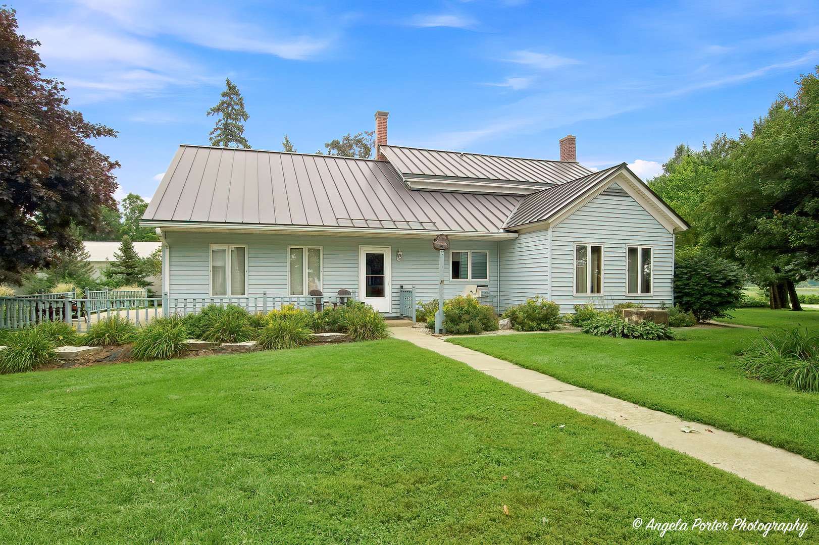 6424 Mccullom Lake RD, Wonder Lake, IL 60097