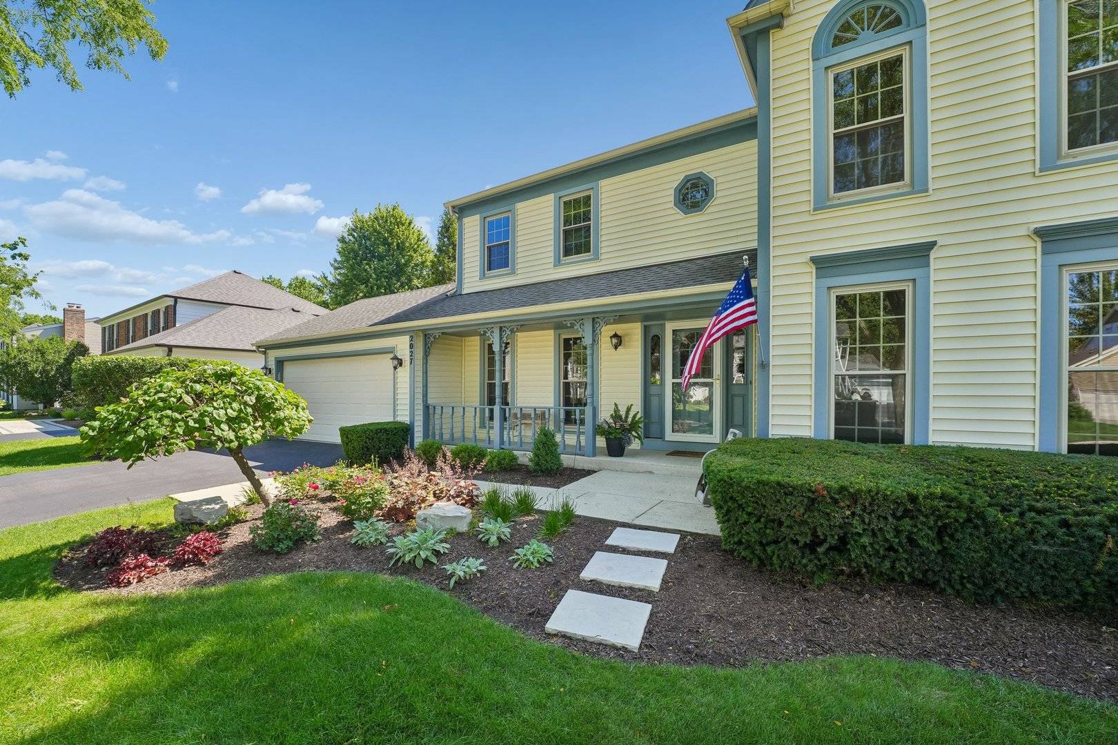 2027 Richton DR, Wheaton, IL 60189