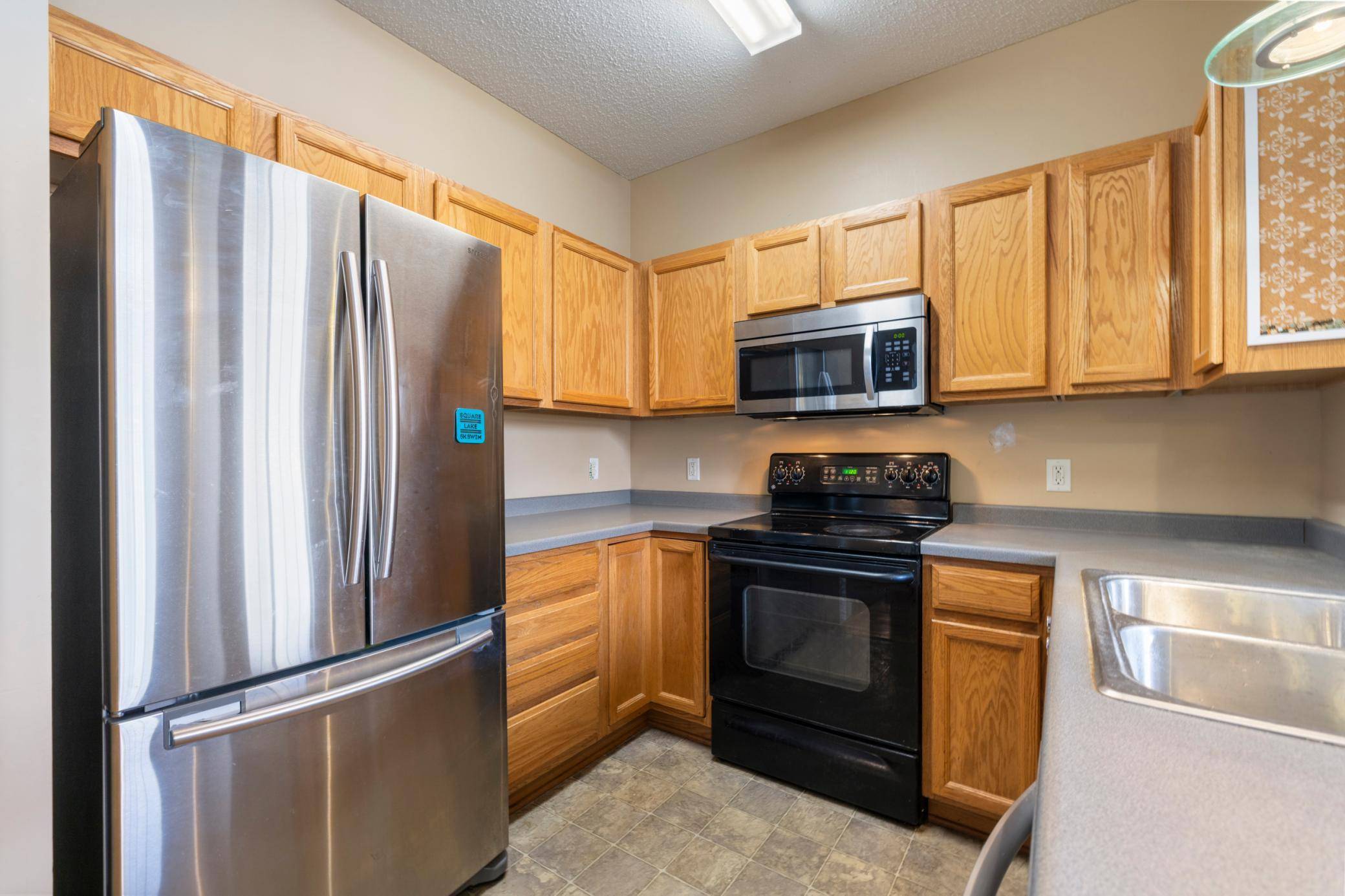 6826 Pine Crest TRL S, Cottage Grove, MN 55016